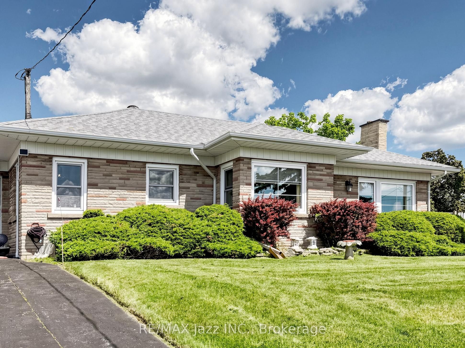 83 Stevenson Road N