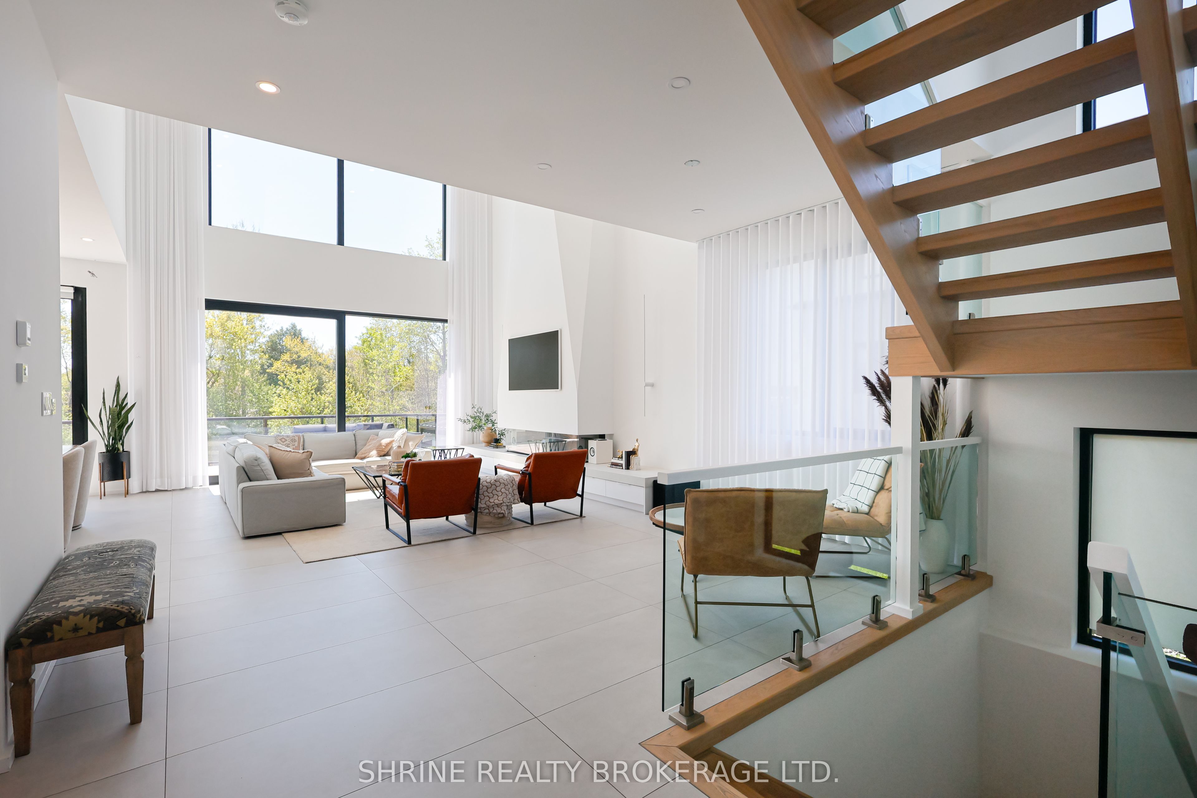 228 EDGEWATER Boulevard