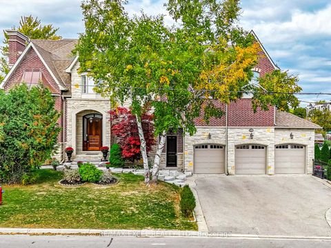 134 Spruce Avenue Richmond Hill ON L4C 6W1