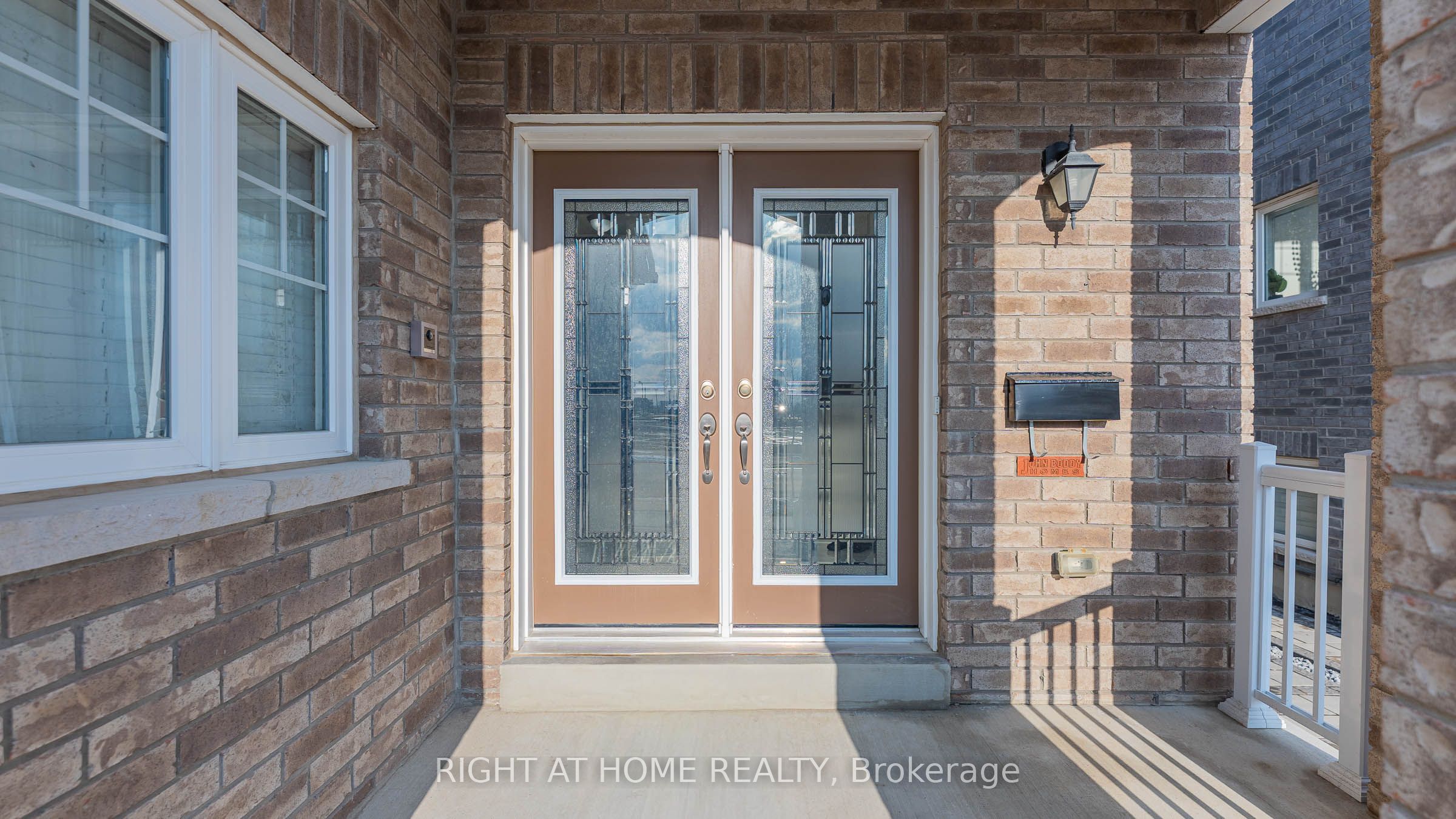 707 Audley Road S