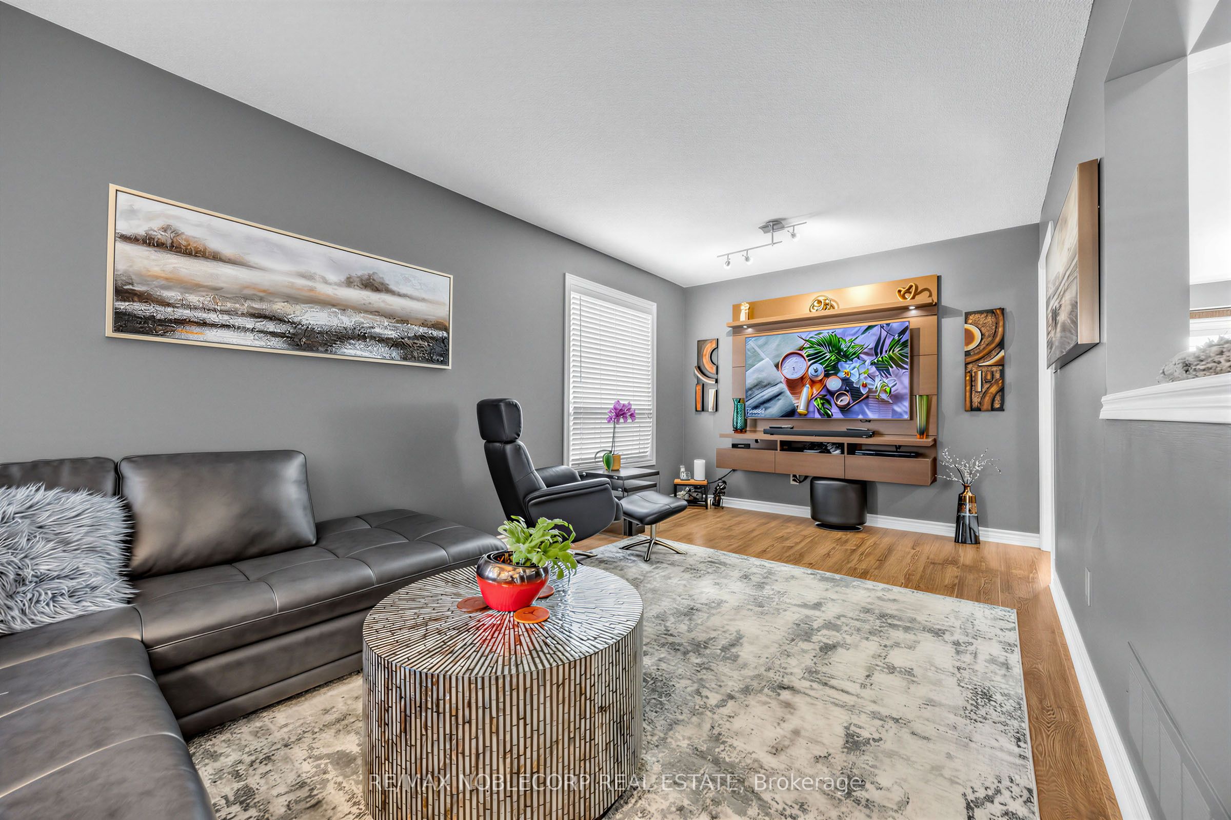 61 Woodhaven Crescent