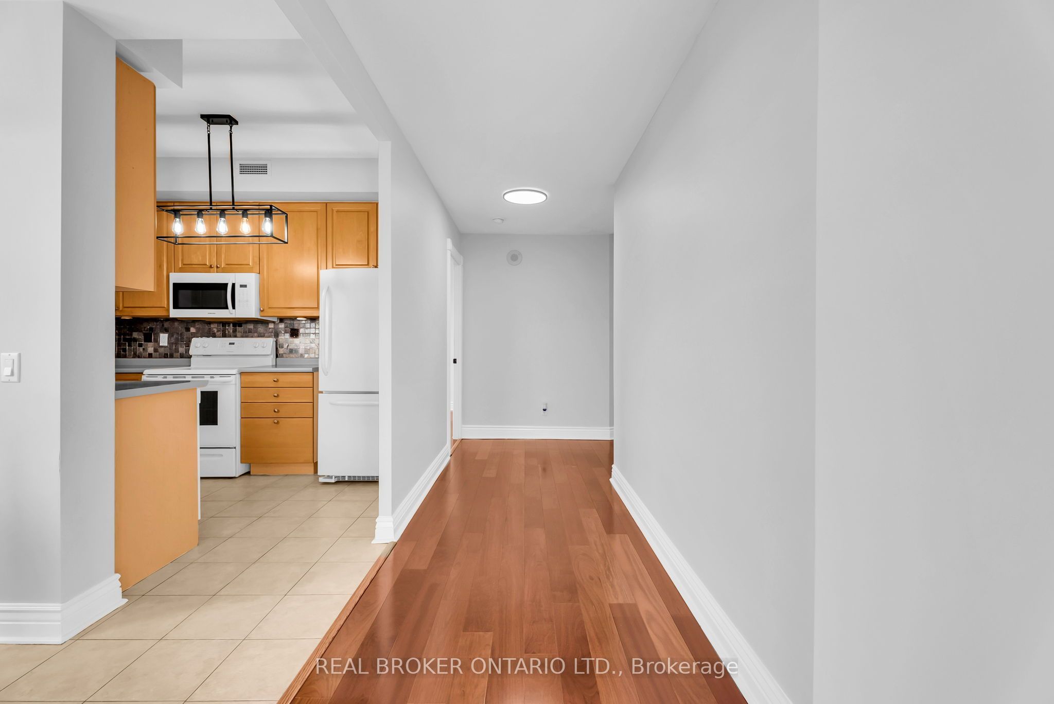 1 Belvedere Court 405