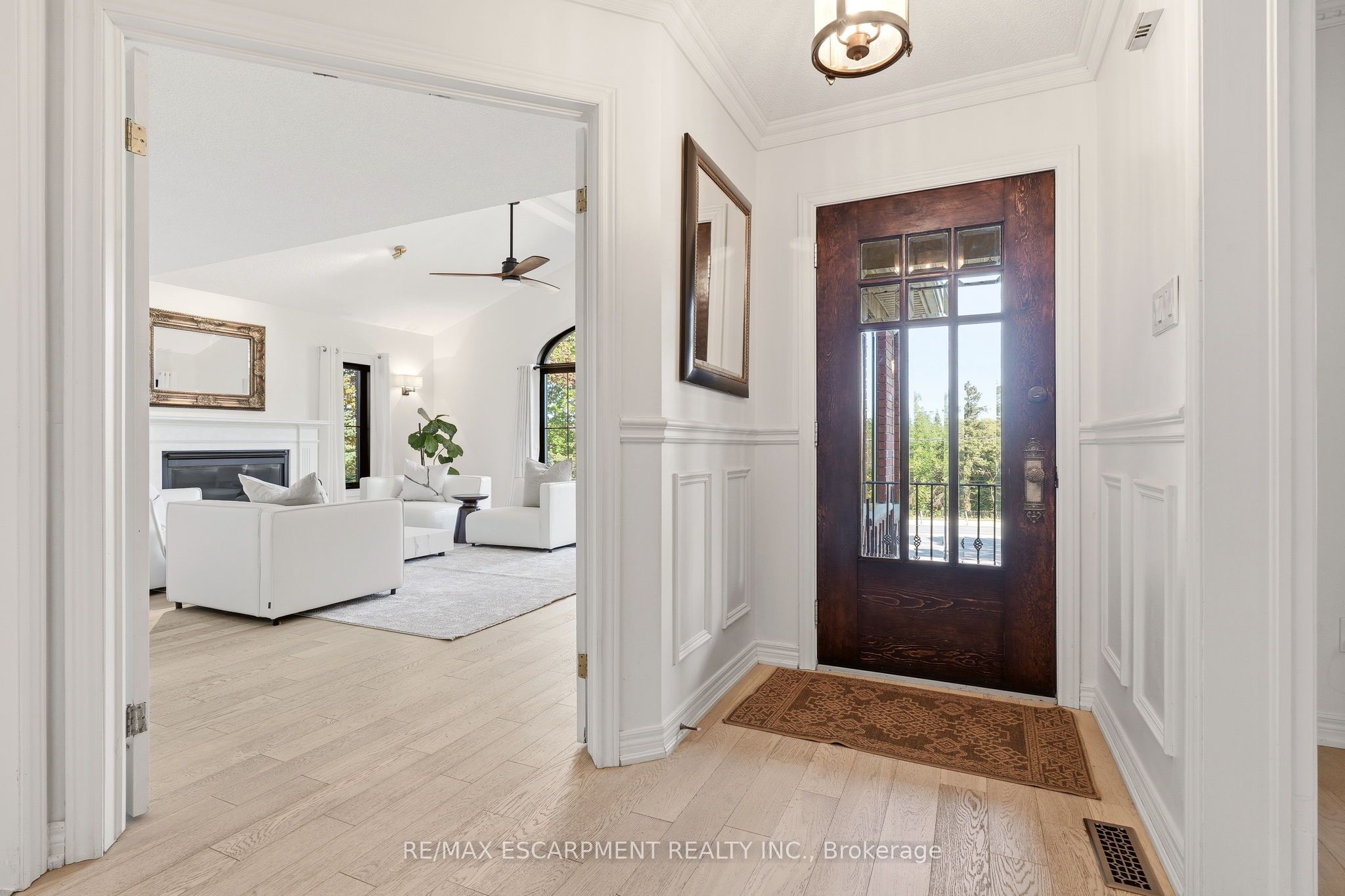 329 Plains Road W