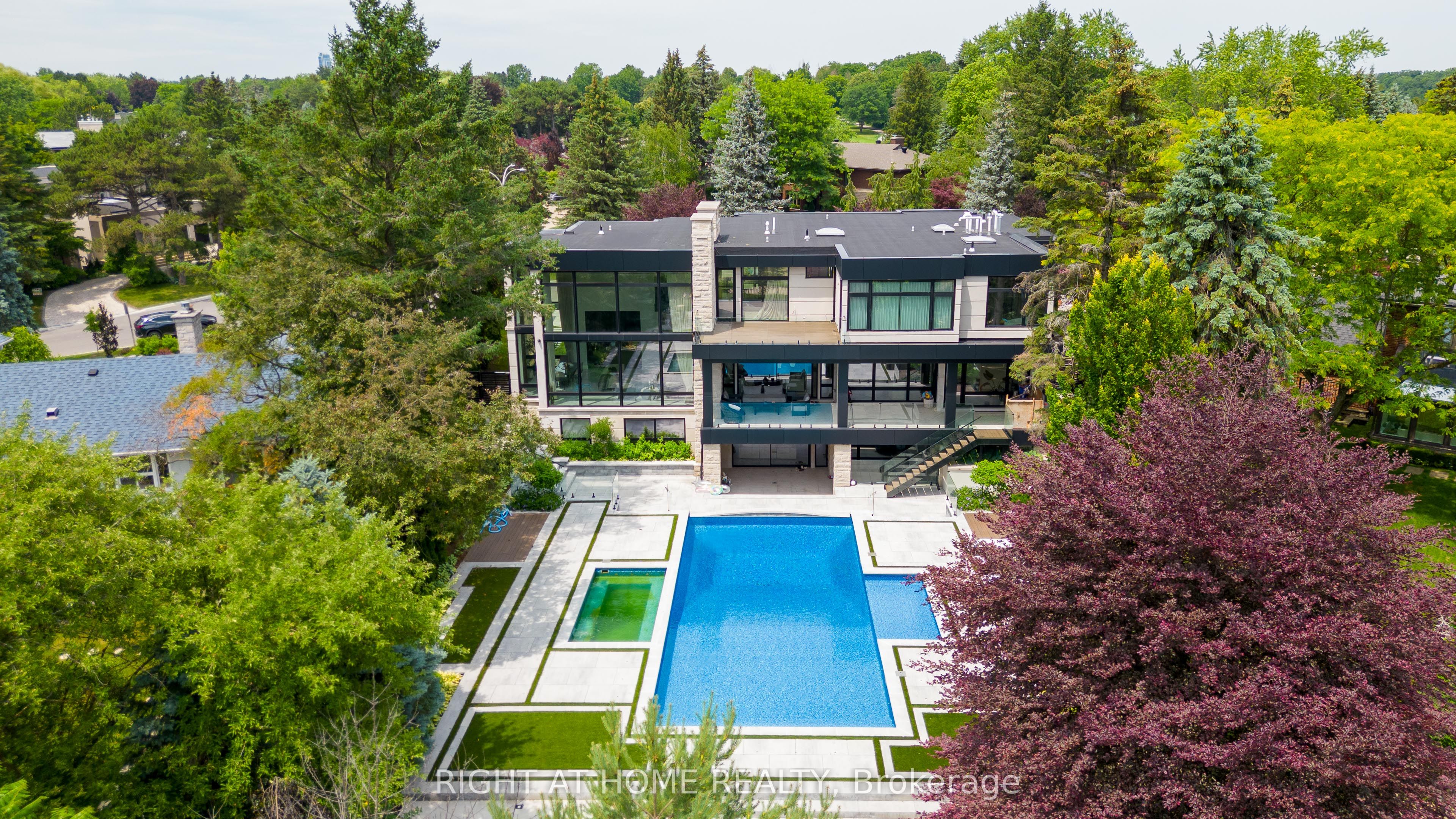 36 Fairway Heights Drive