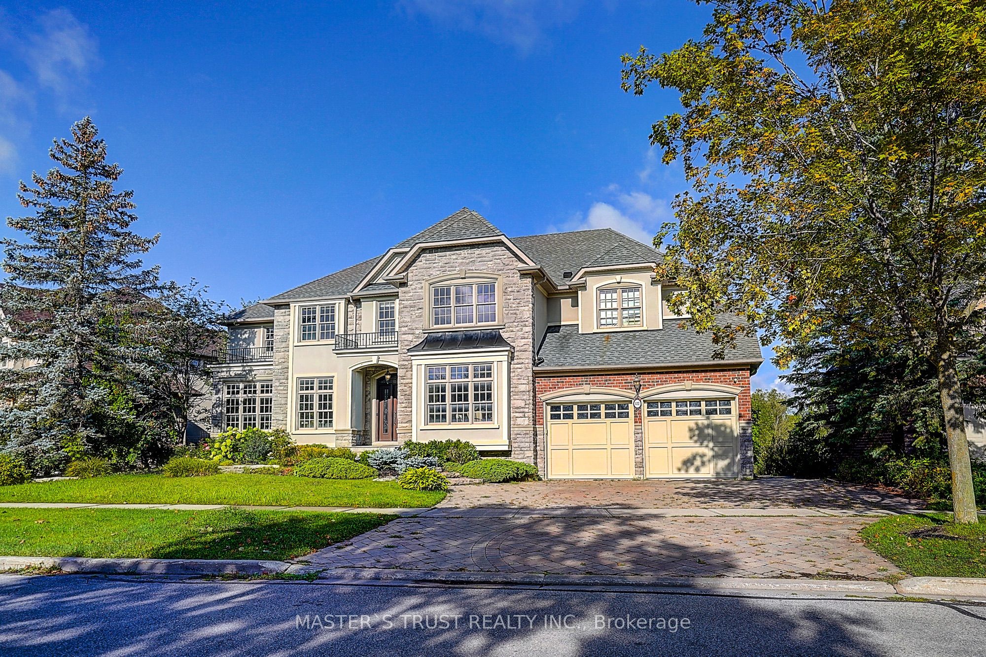 122 Angus Glen Boulevard