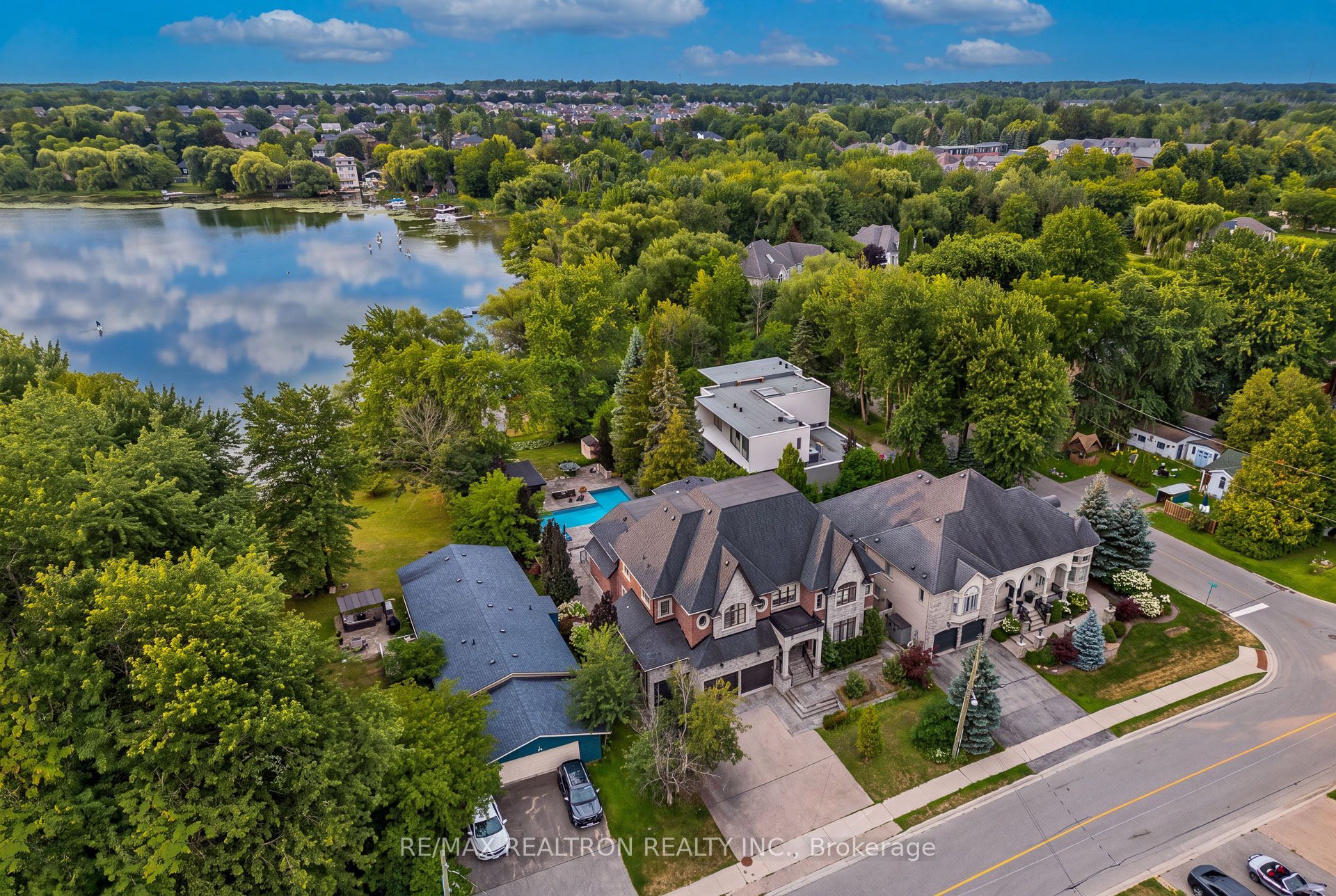 173 Lakeland Crescent
