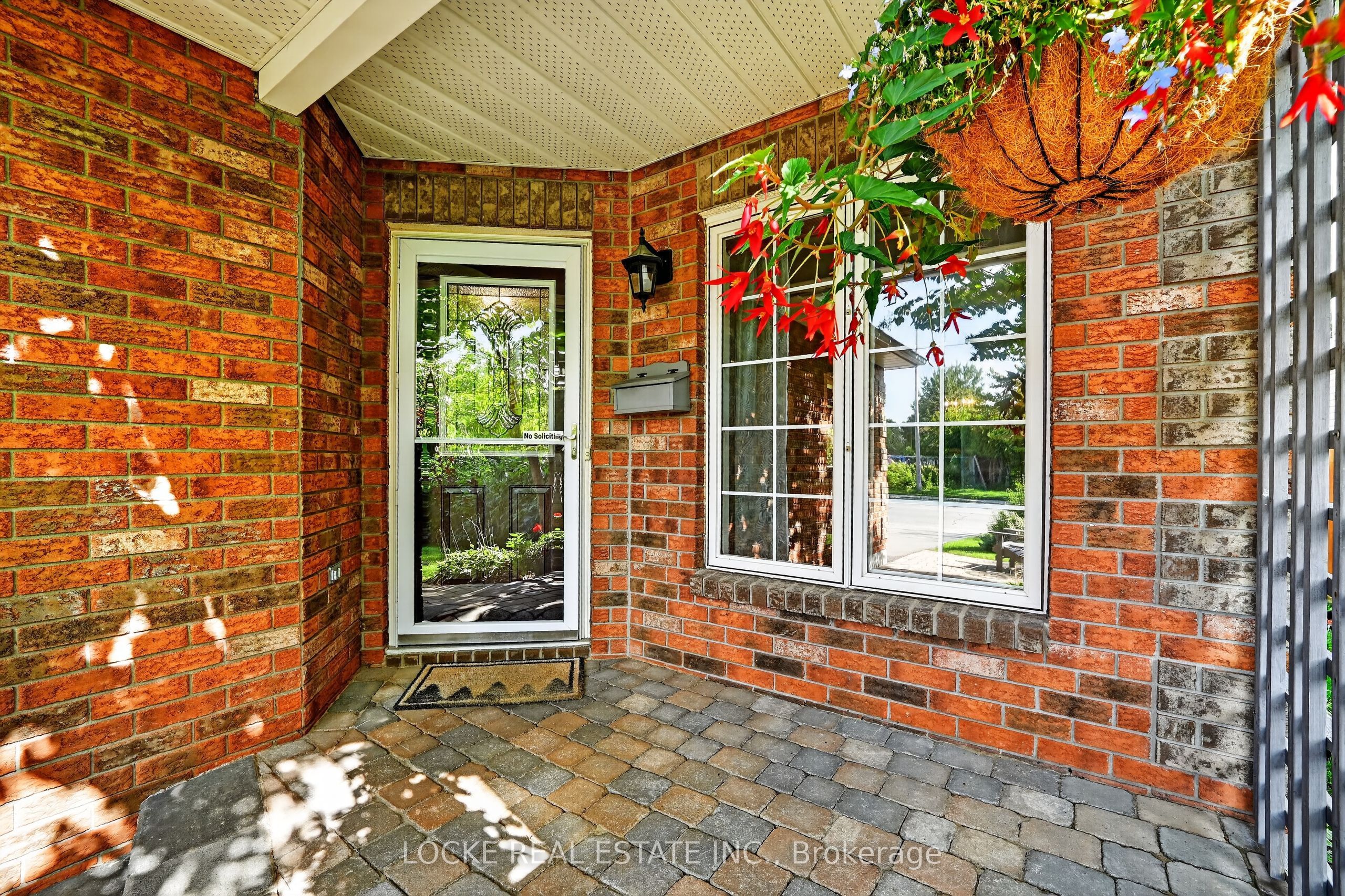 2186 Gardenway Drive