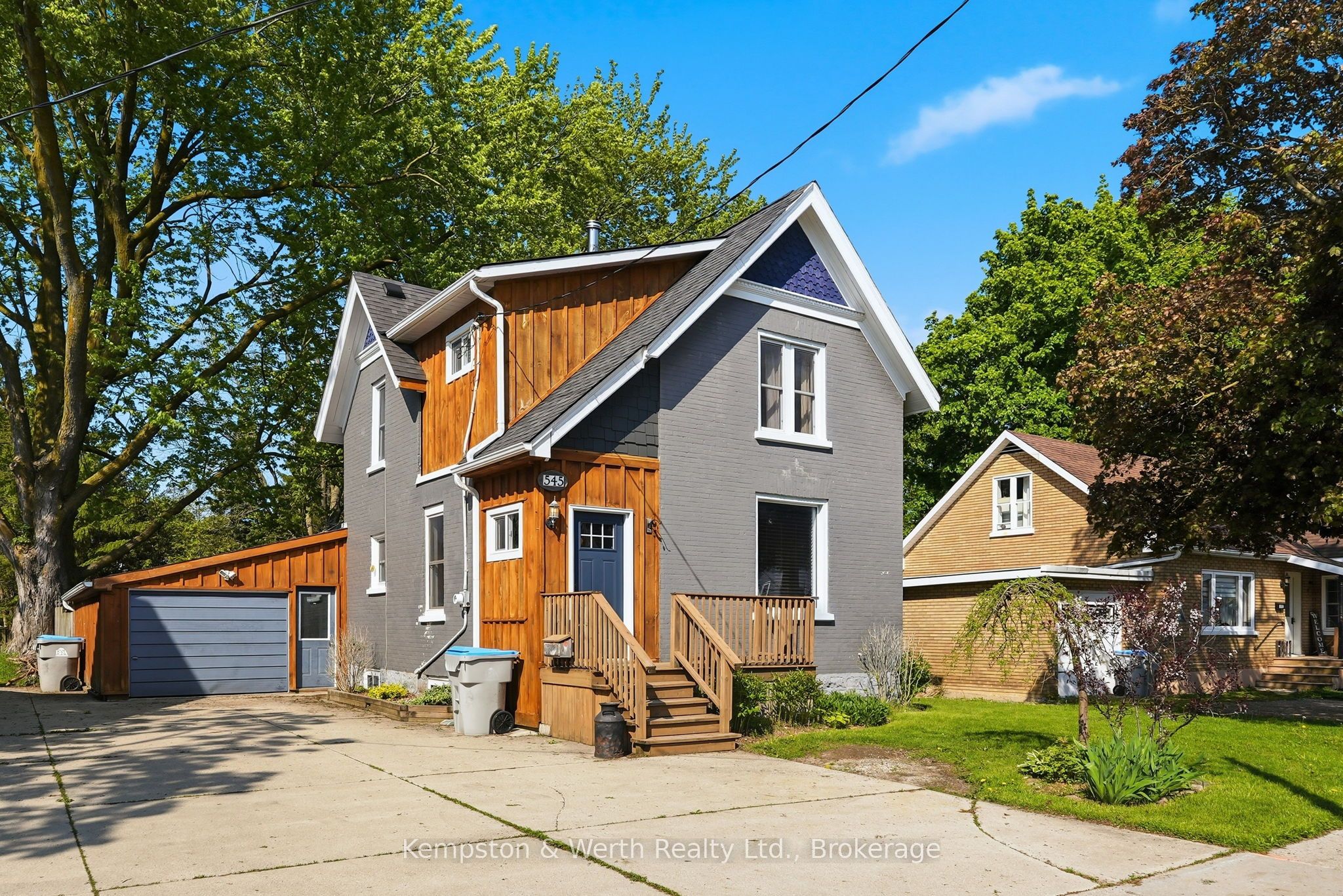 545 Main Street E