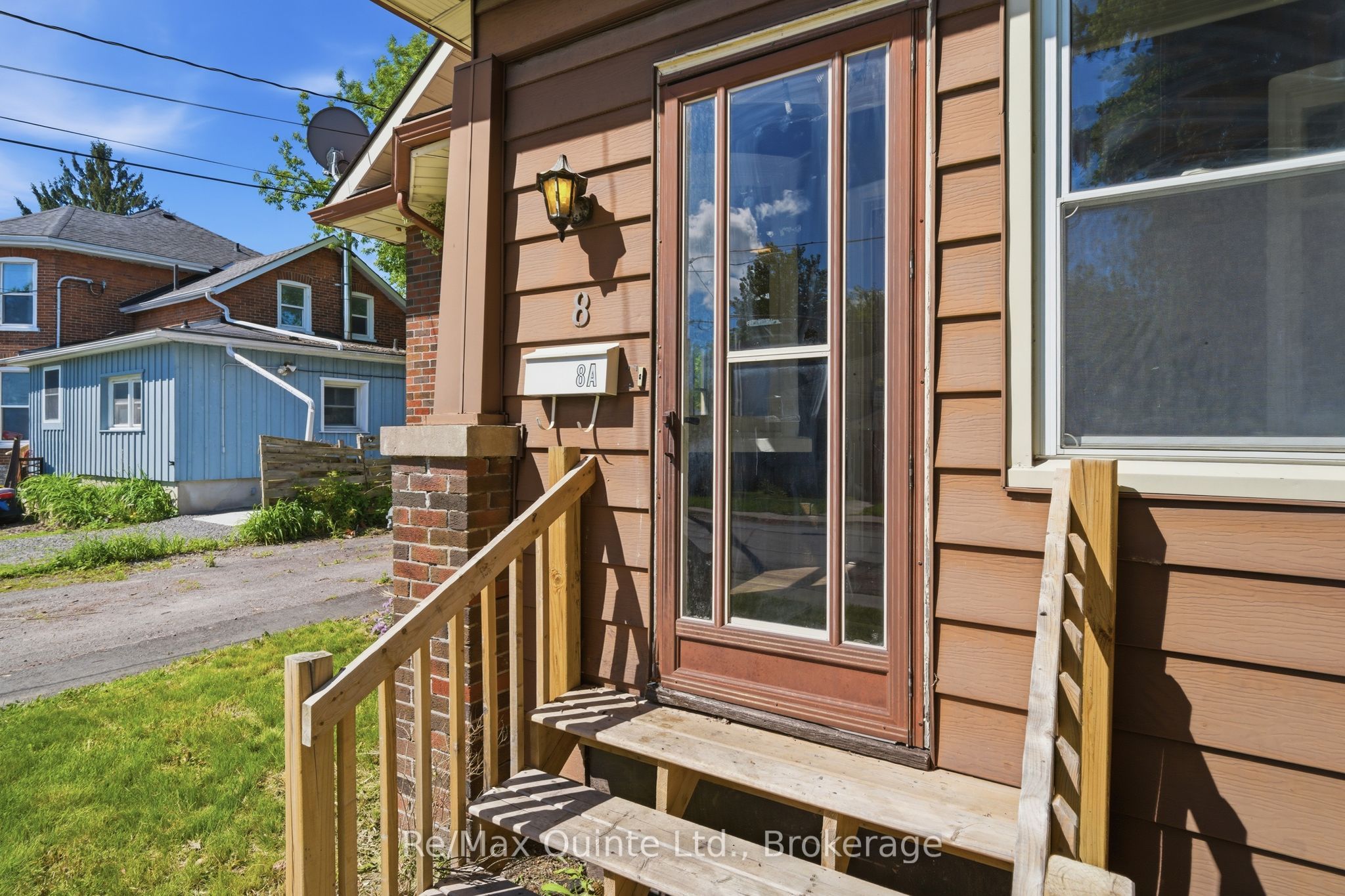 8 Dunbar Street