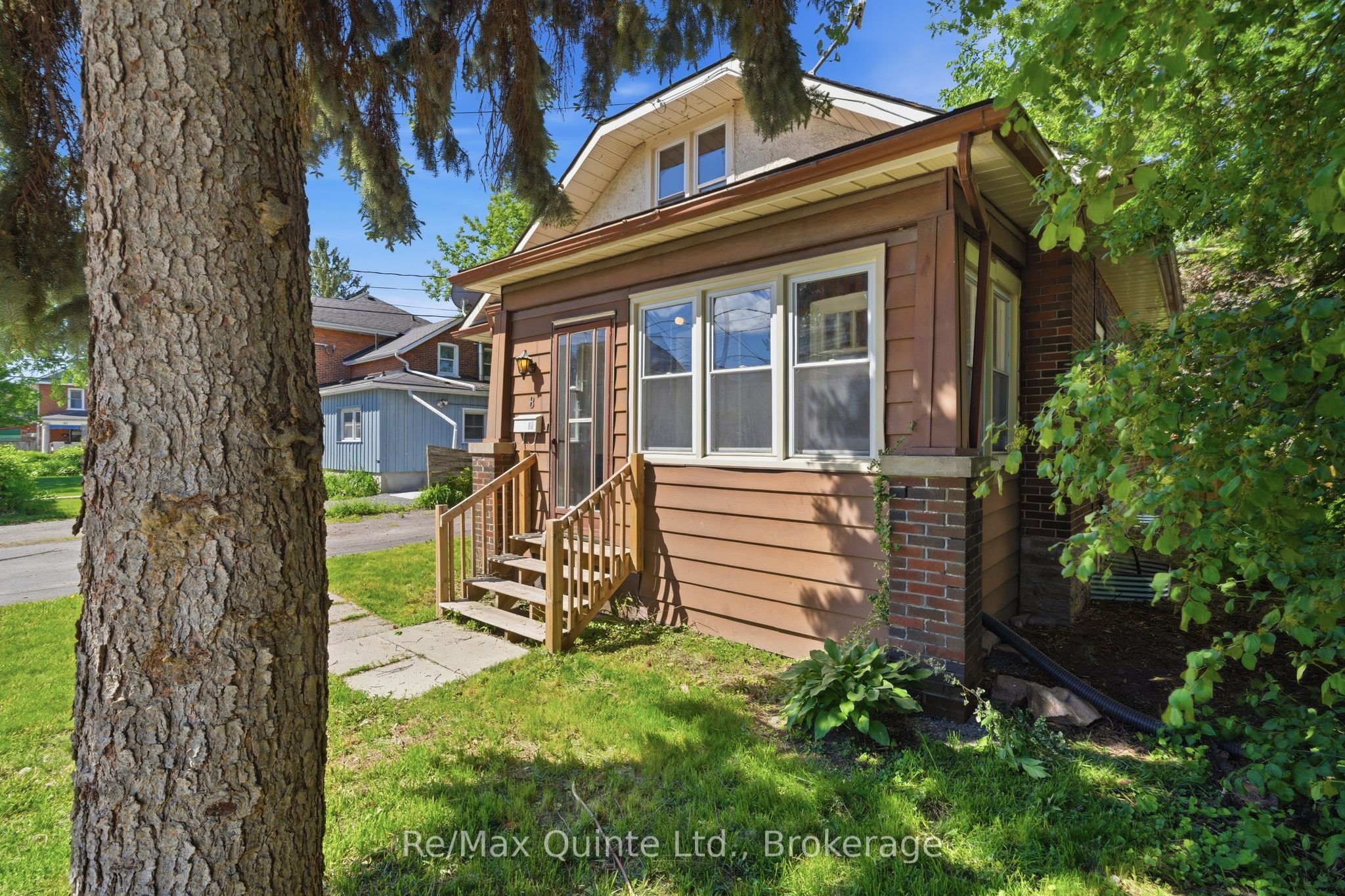 8 Dunbar Street