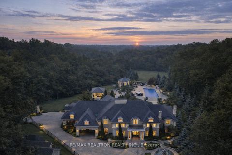 30 Nightfall Court Vaughan ON L0J 1C0