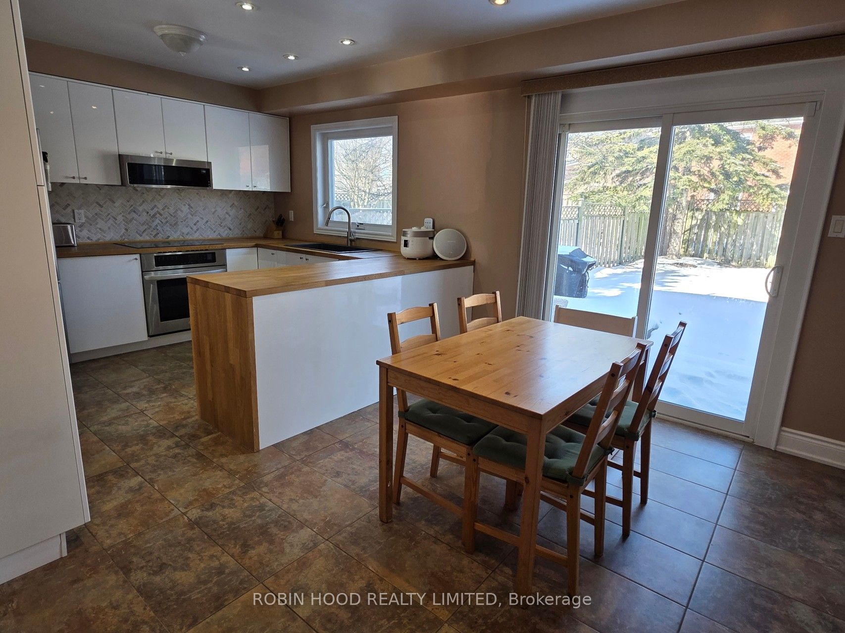 4915 Natkarni Crescent