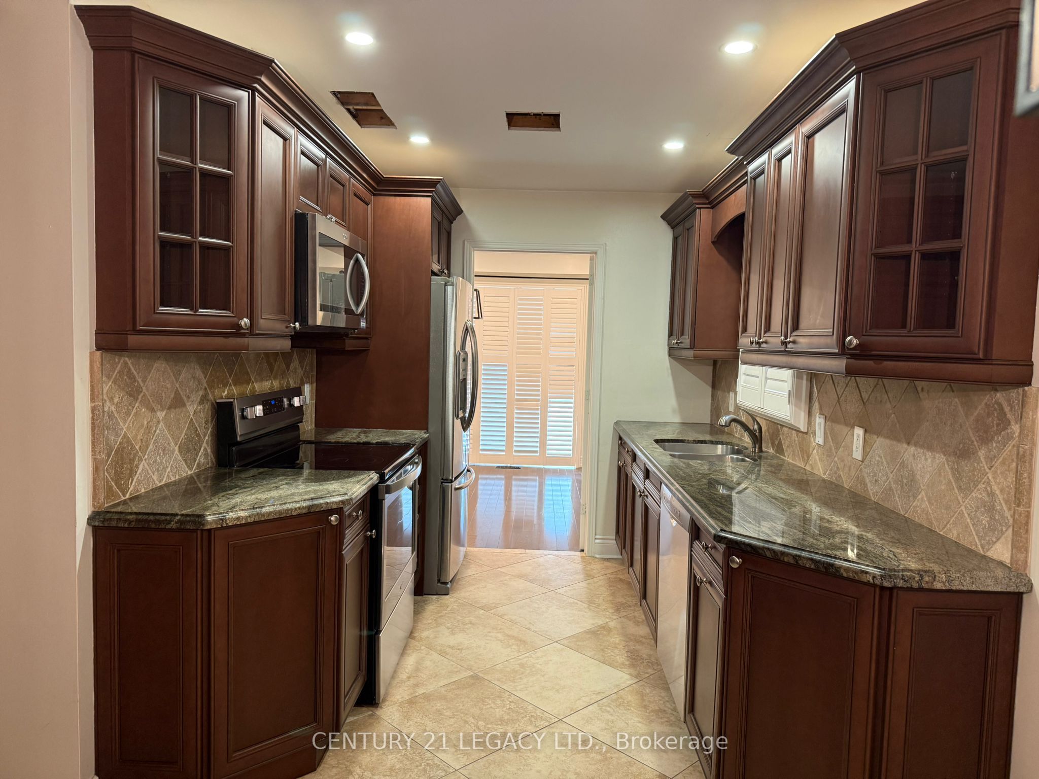 6772 Dolmage Court