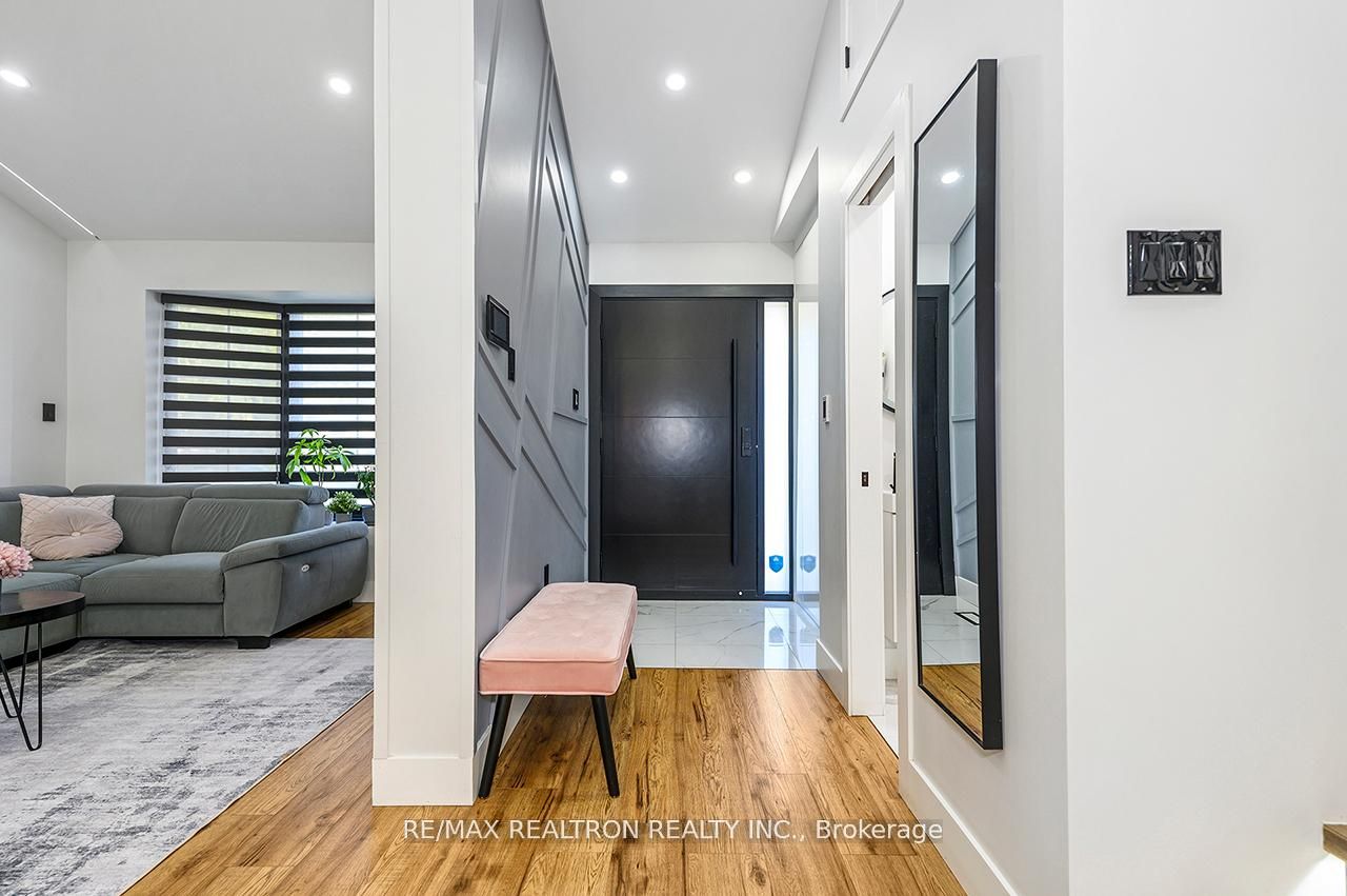 174 Mountainview Road S