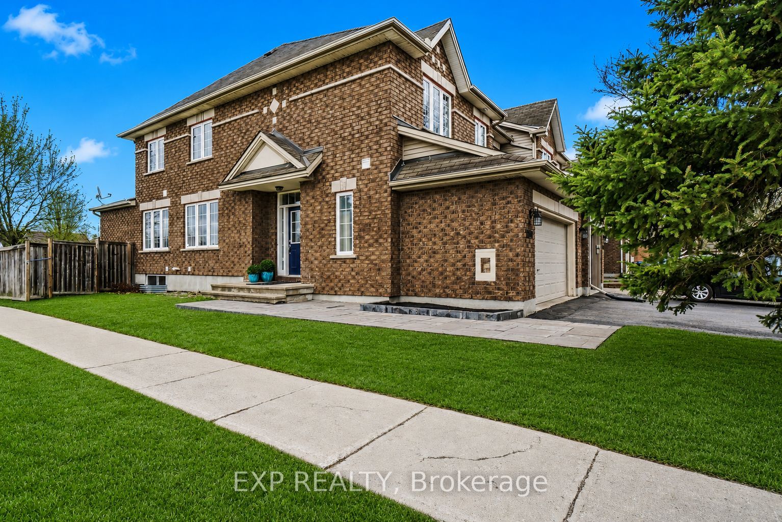 2100 Melette Crescent