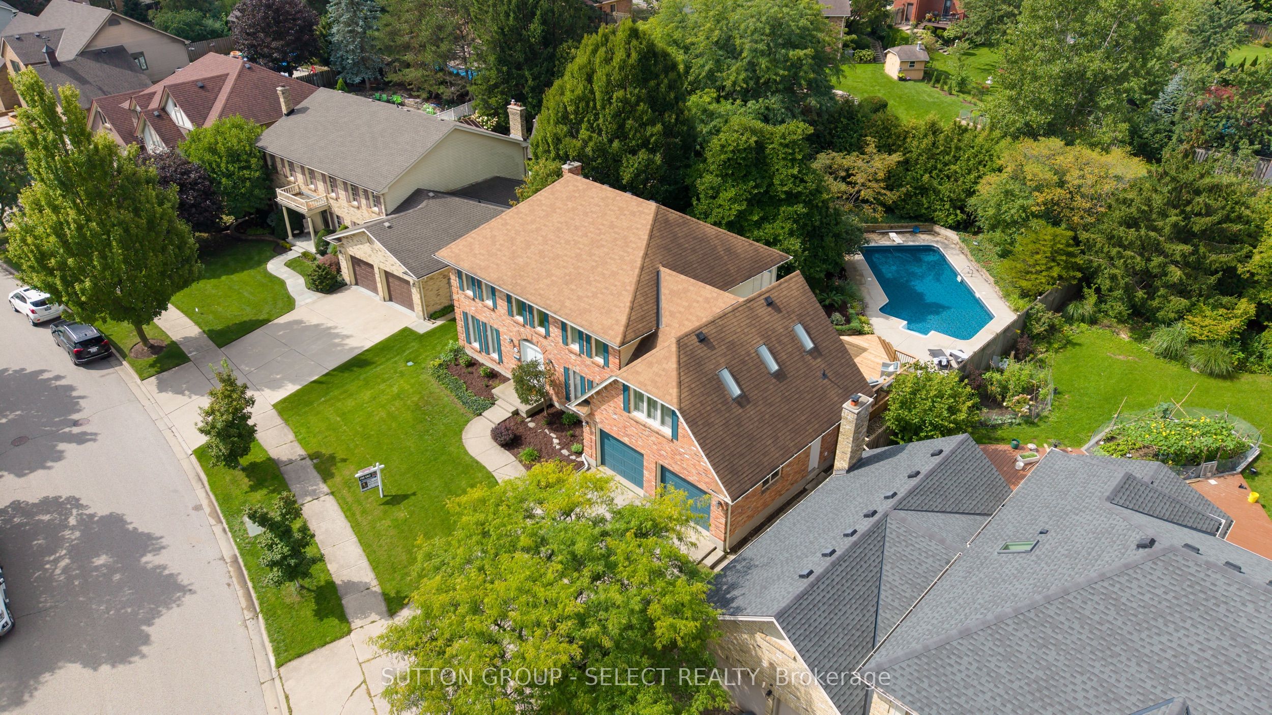 1316 Corley Drive N