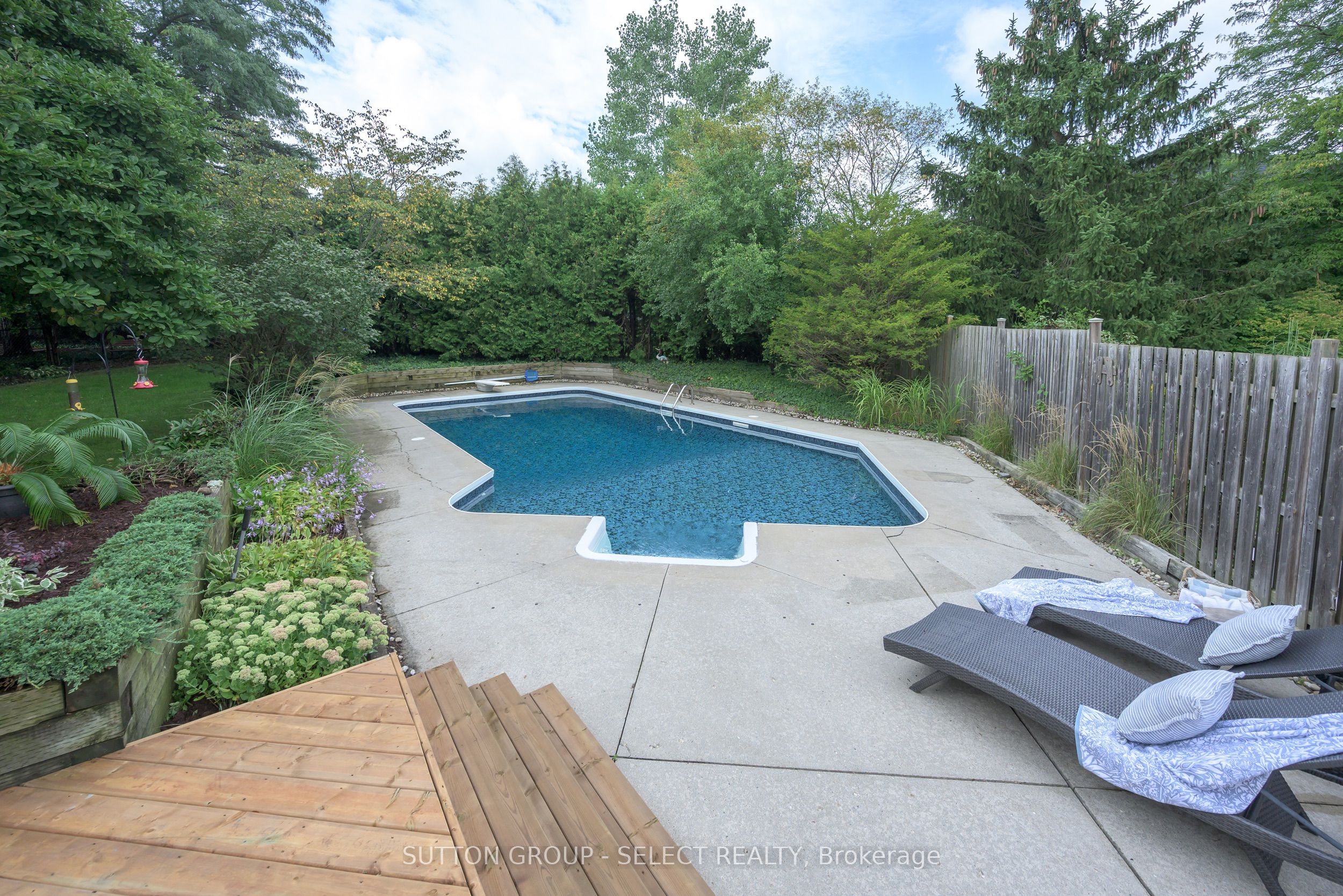1316 Corley Drive N