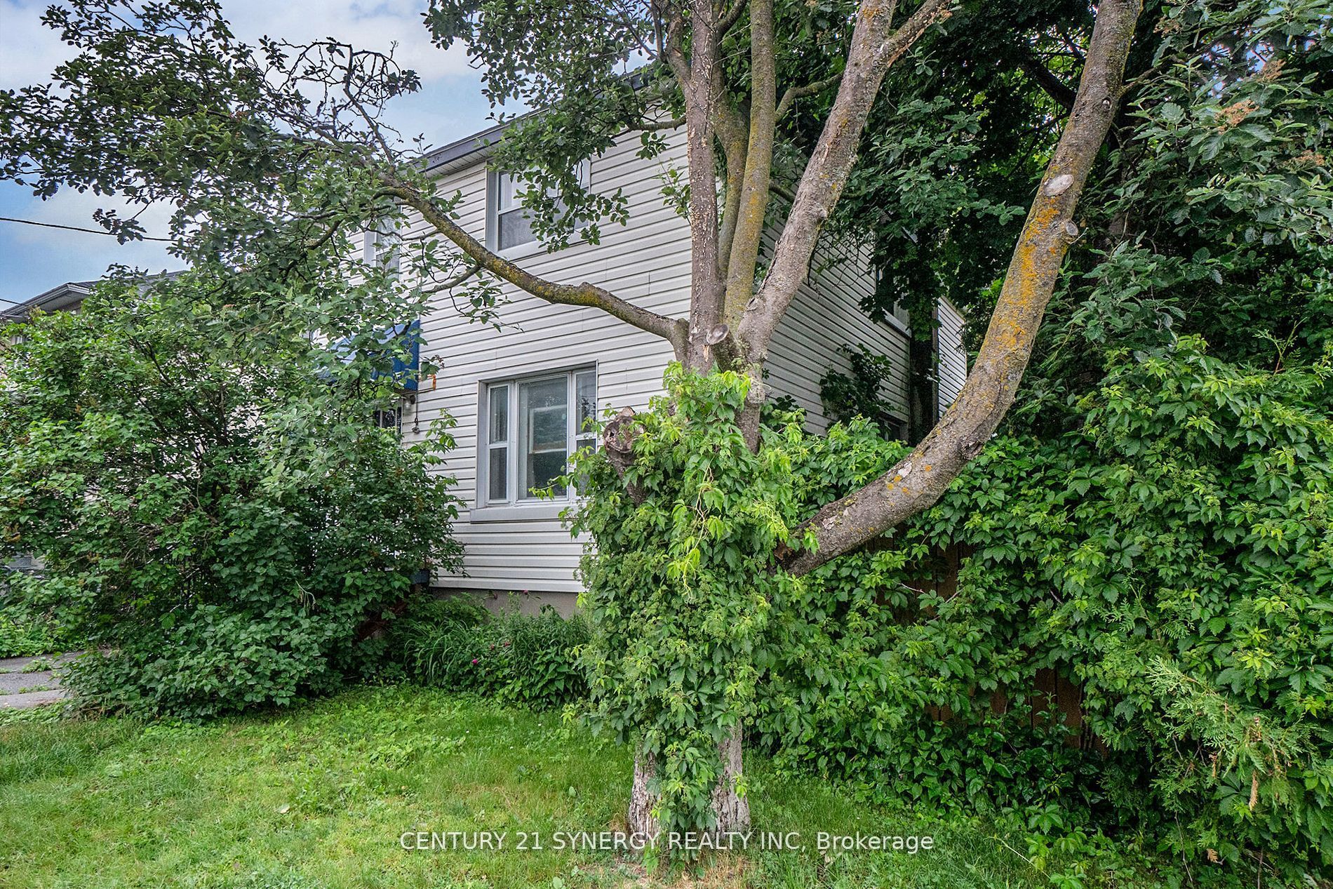 327 Richelieu Avenue