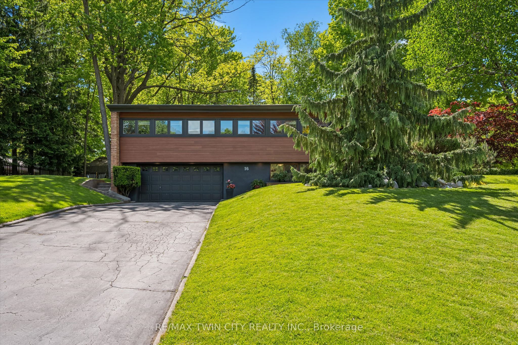 16 Parkwood Drive