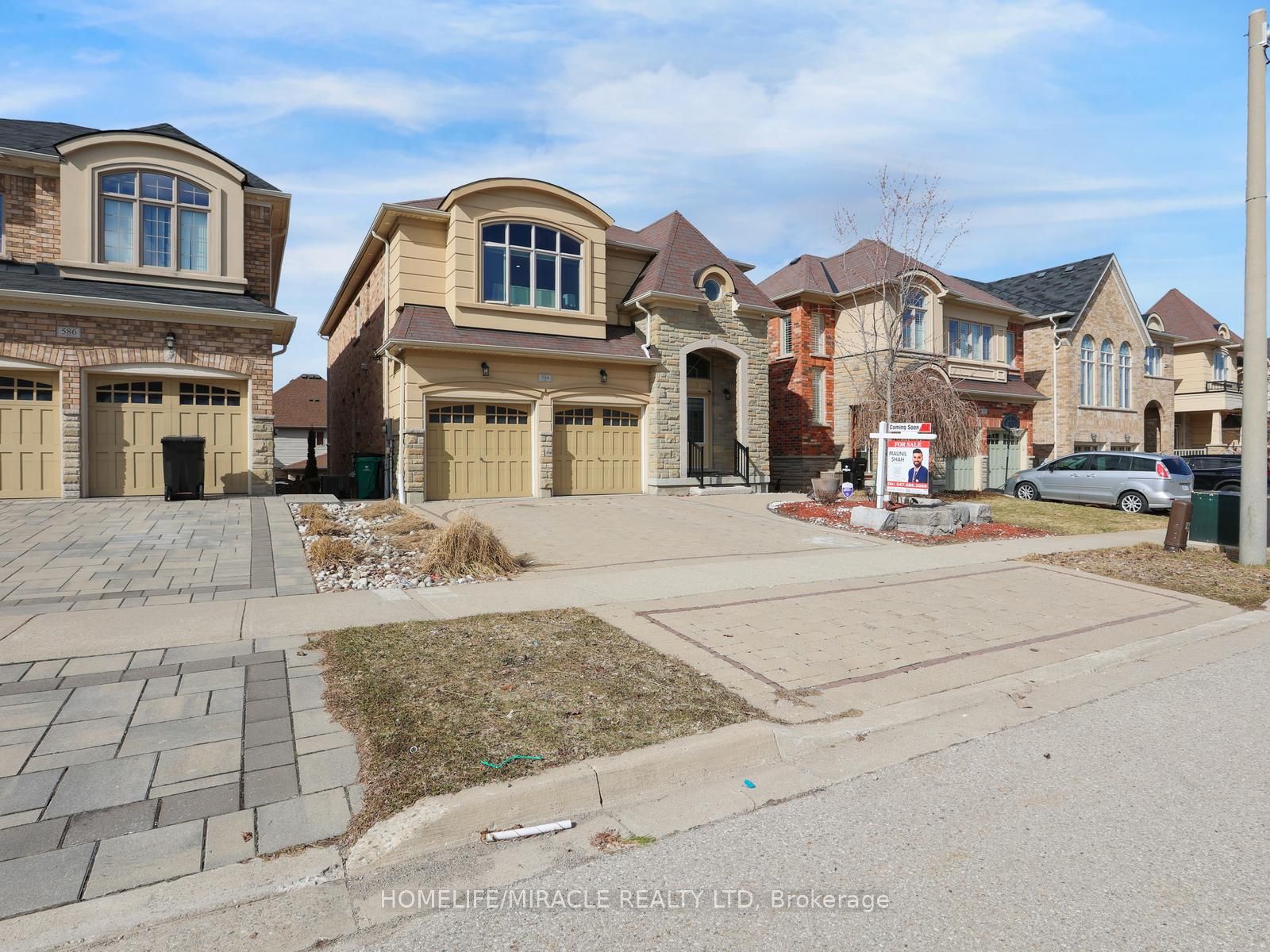 584 Pinery Trail