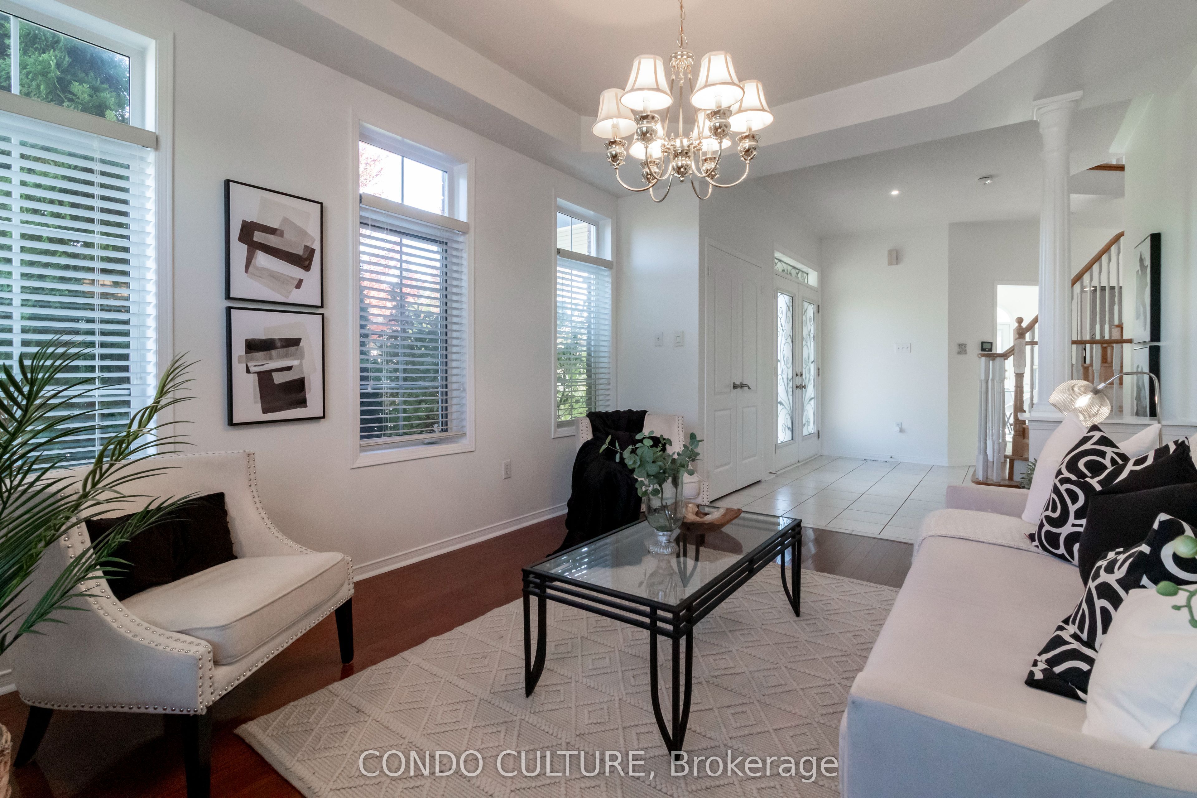 5482 Churchill Meadows Boulevard