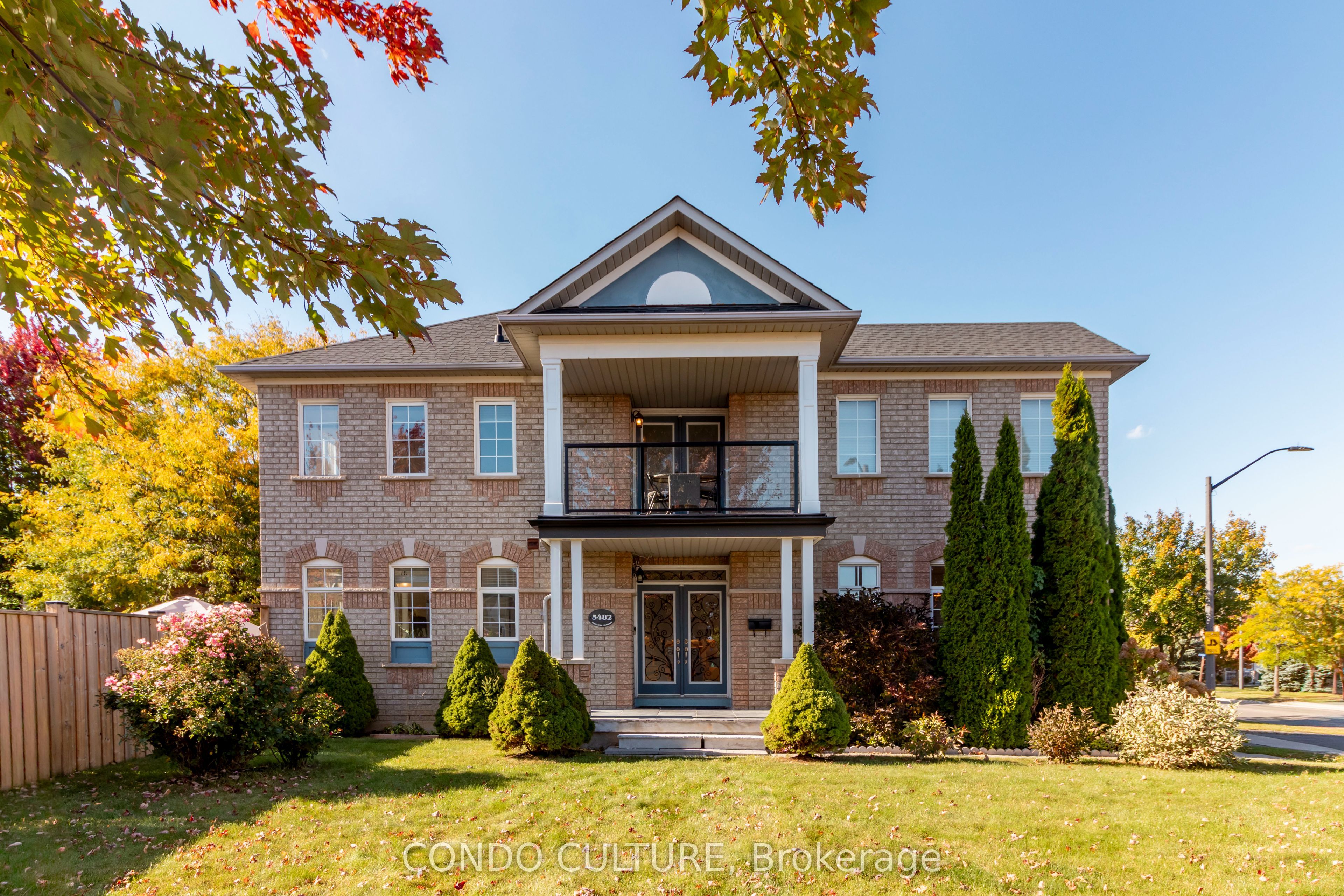 5482 Churchill Meadows Boulevard