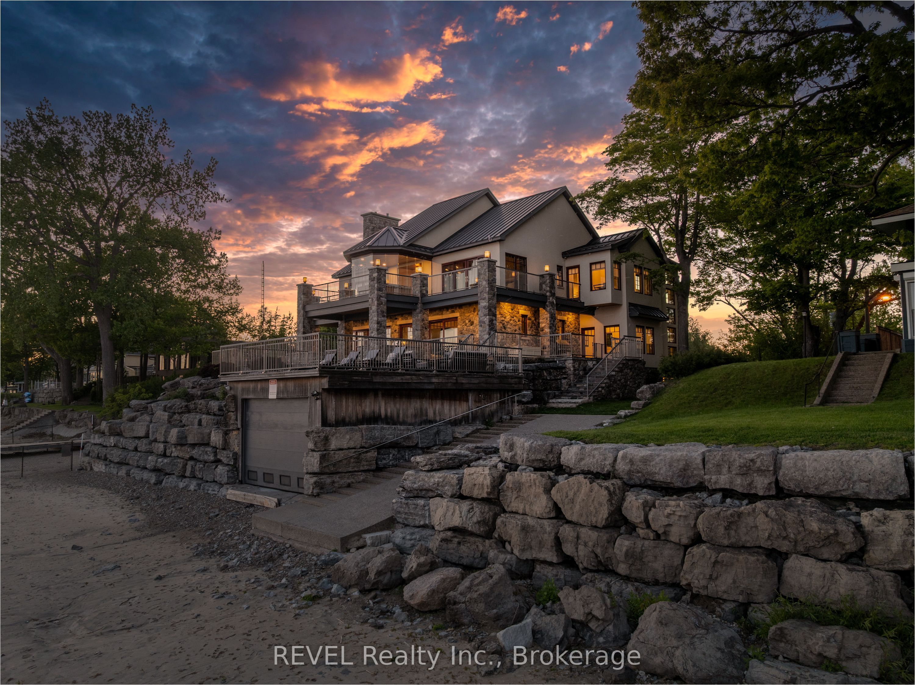 3067 Thunder Bay Road