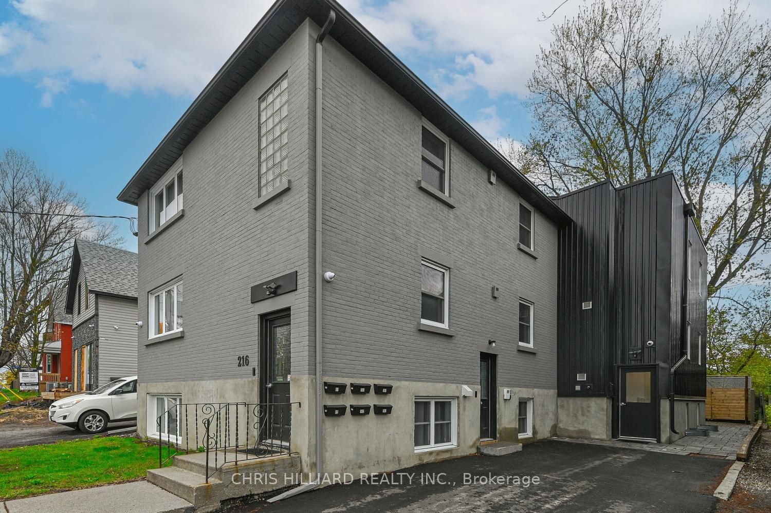 216 Mcarthur Avenue