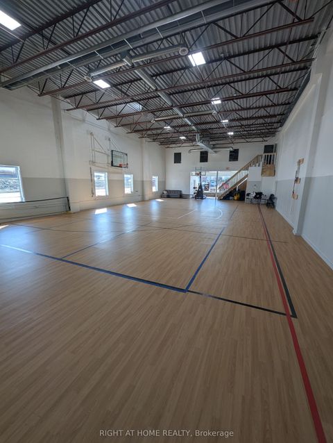 611 Steven Court 6 Newmarket ON L3Y 6Z3