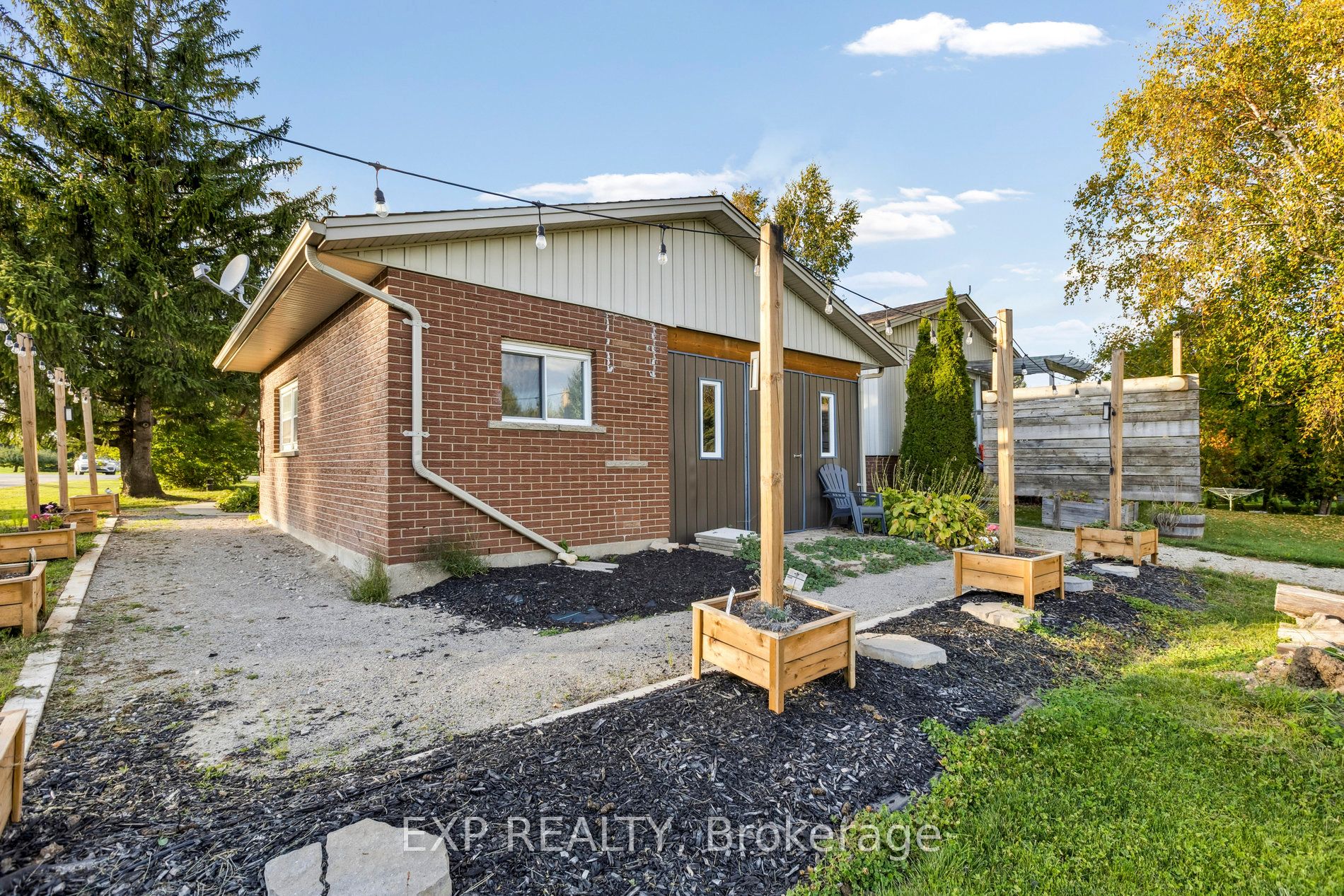 7429 Sideroad 20 Side Road