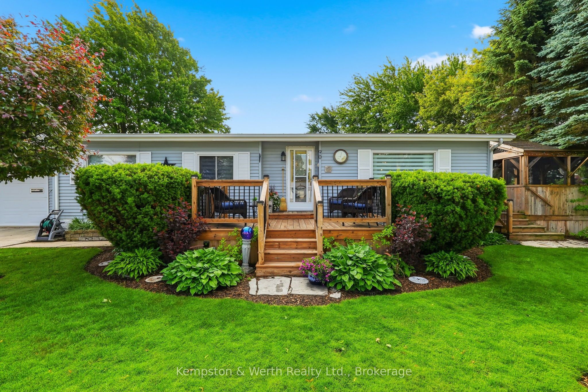 90 Fairview Crescent