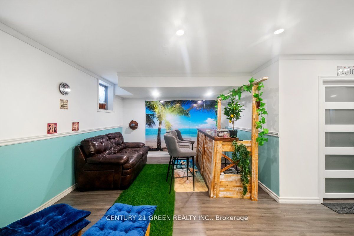 9 Coates Of Arms Lane N