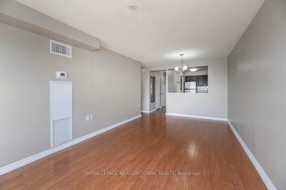 1110 Walden Circle 905