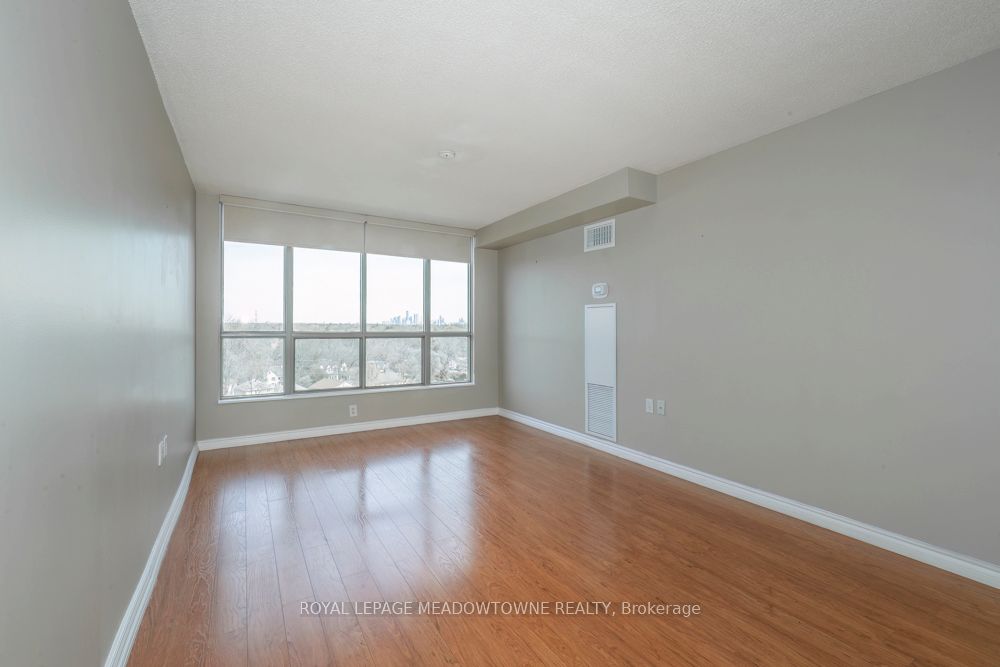 1110 Walden Circle 905