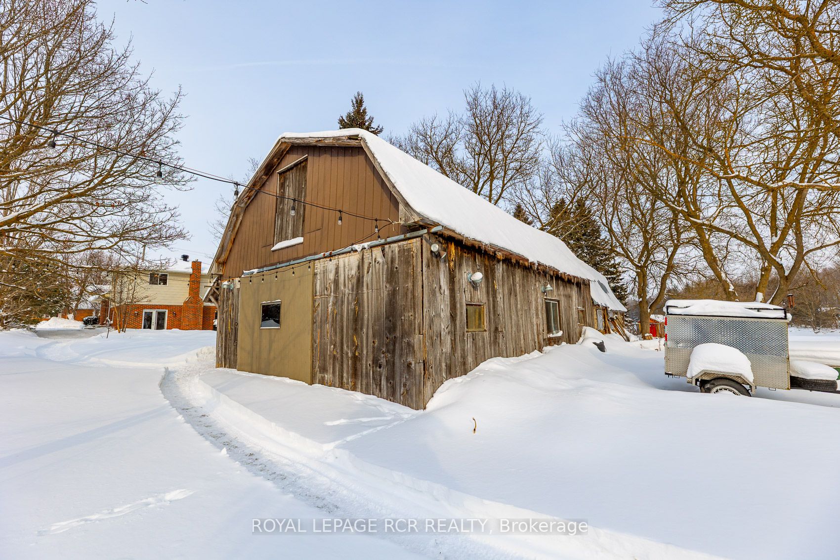 95 Amaranth Street E