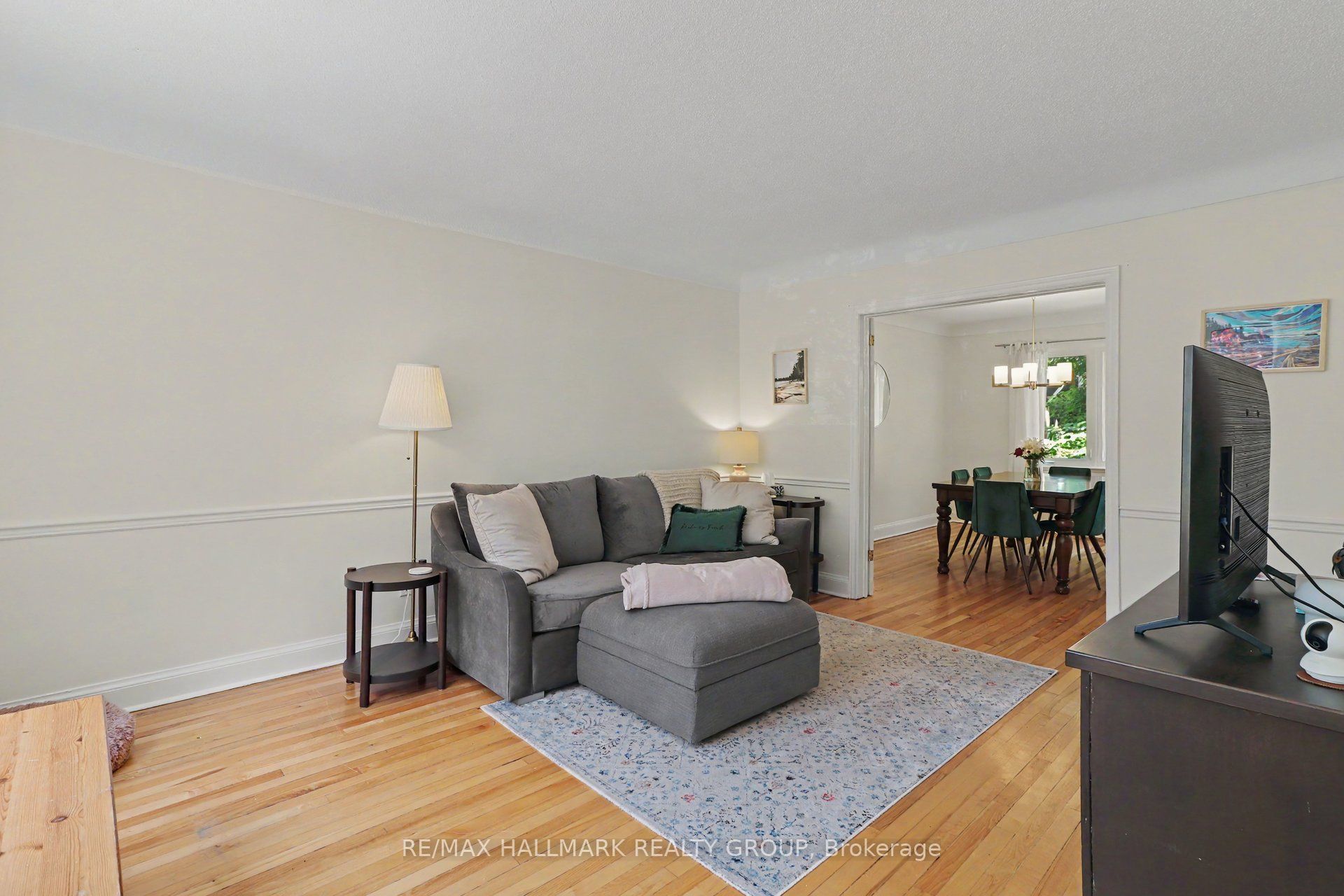 99 Dagmar Avenue