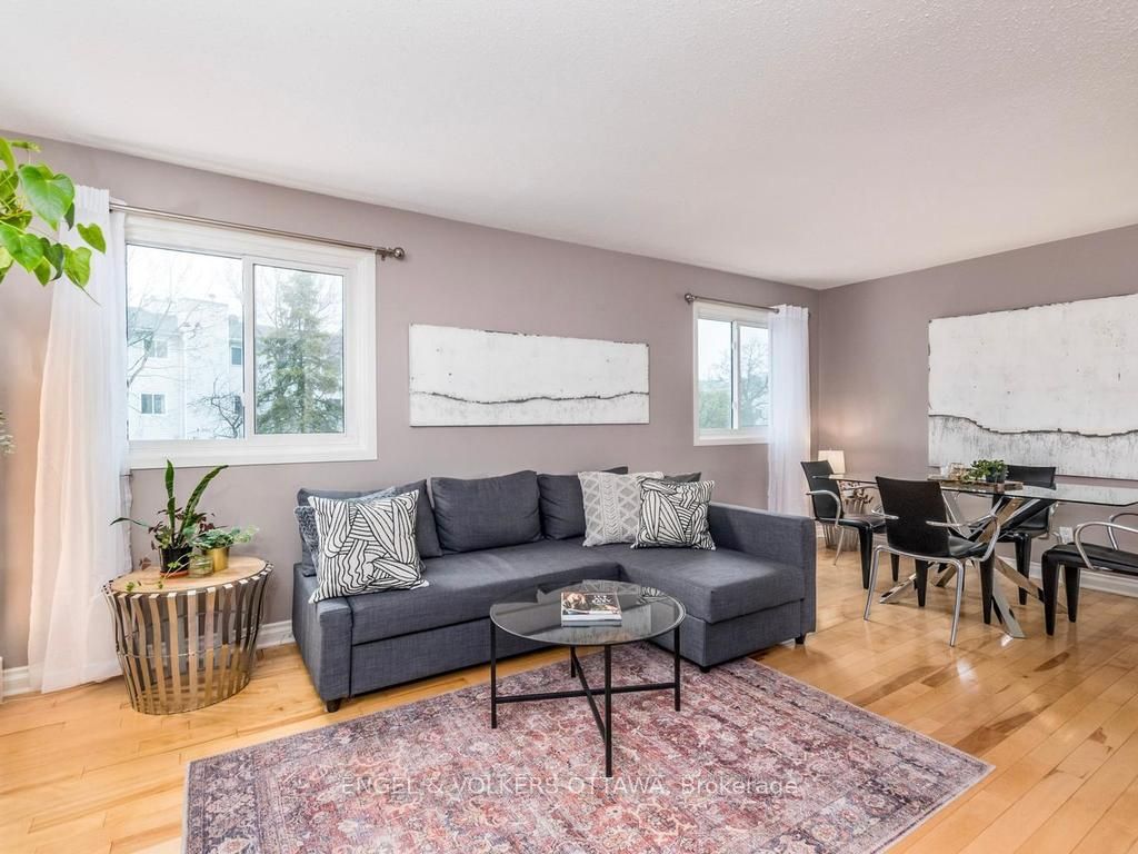 31 Castlegreen Private