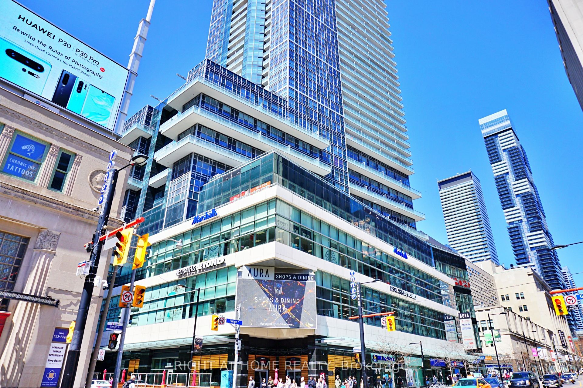 386 Yonge Street 4207