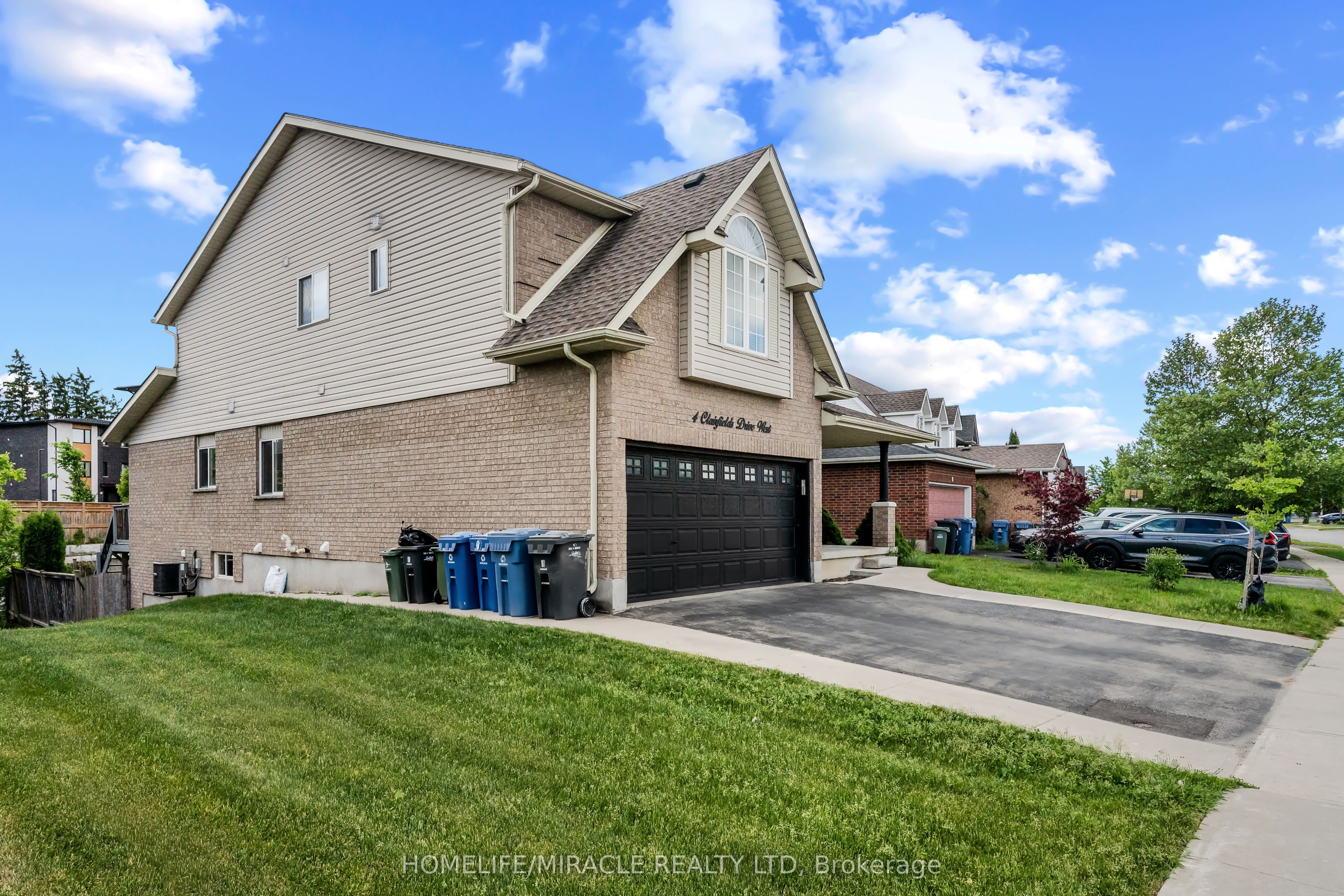 4 Clairfields Drive W