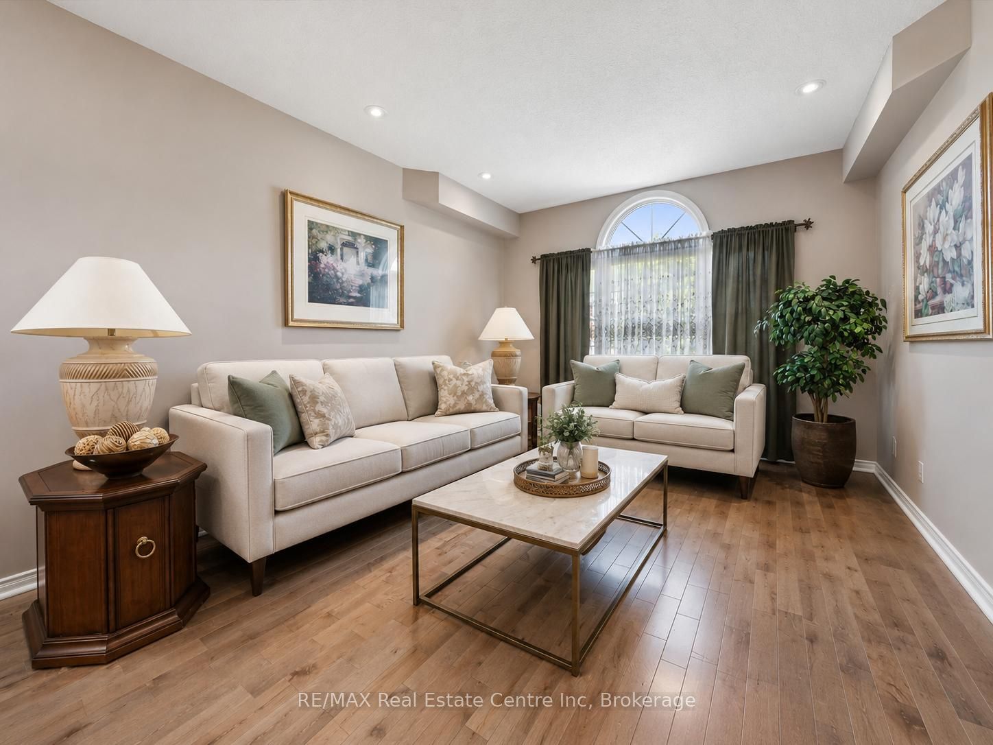 24 PINE RIDGE Drive
