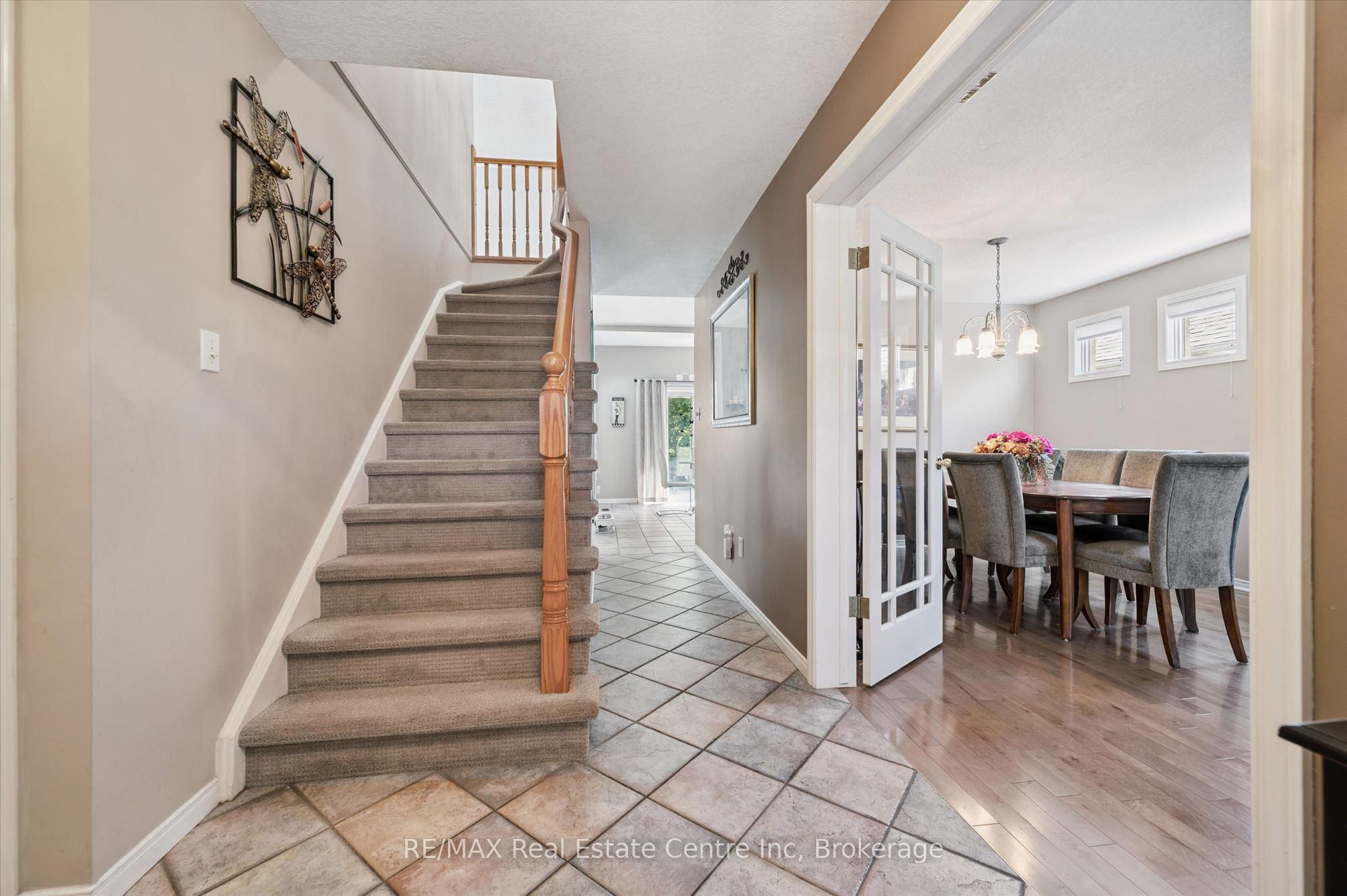 24 PINE RIDGE Drive