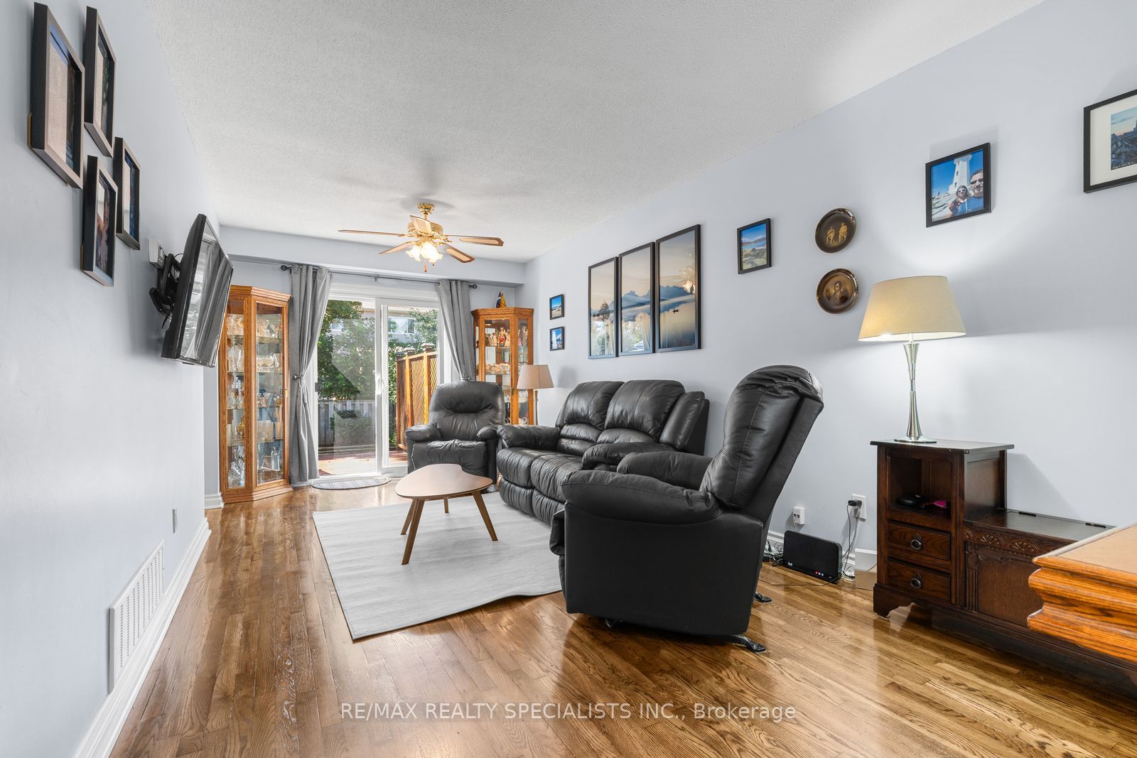 6454 Colebrook Crescent