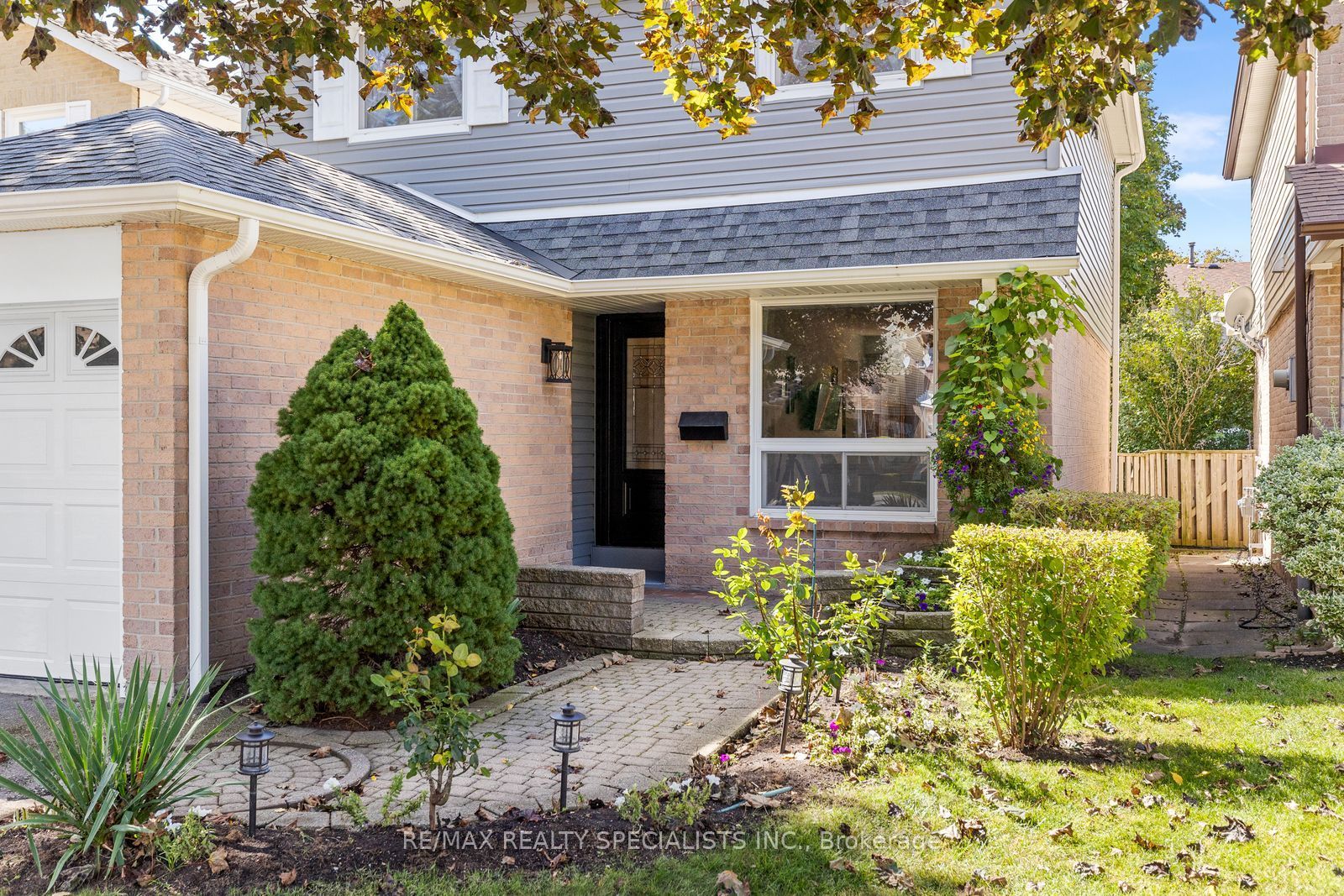 6454 Colebrook Crescent