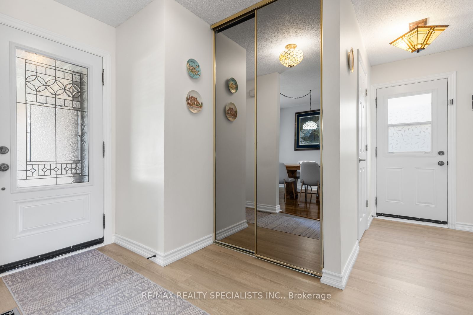 6454 Colebrook Crescent