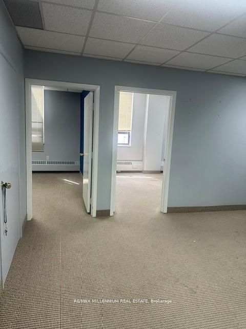 101 Dundas Street W 300