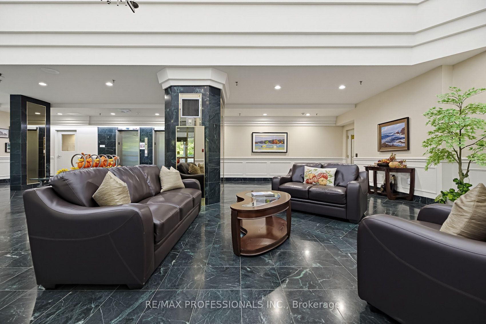 1271 Walden Circle 304