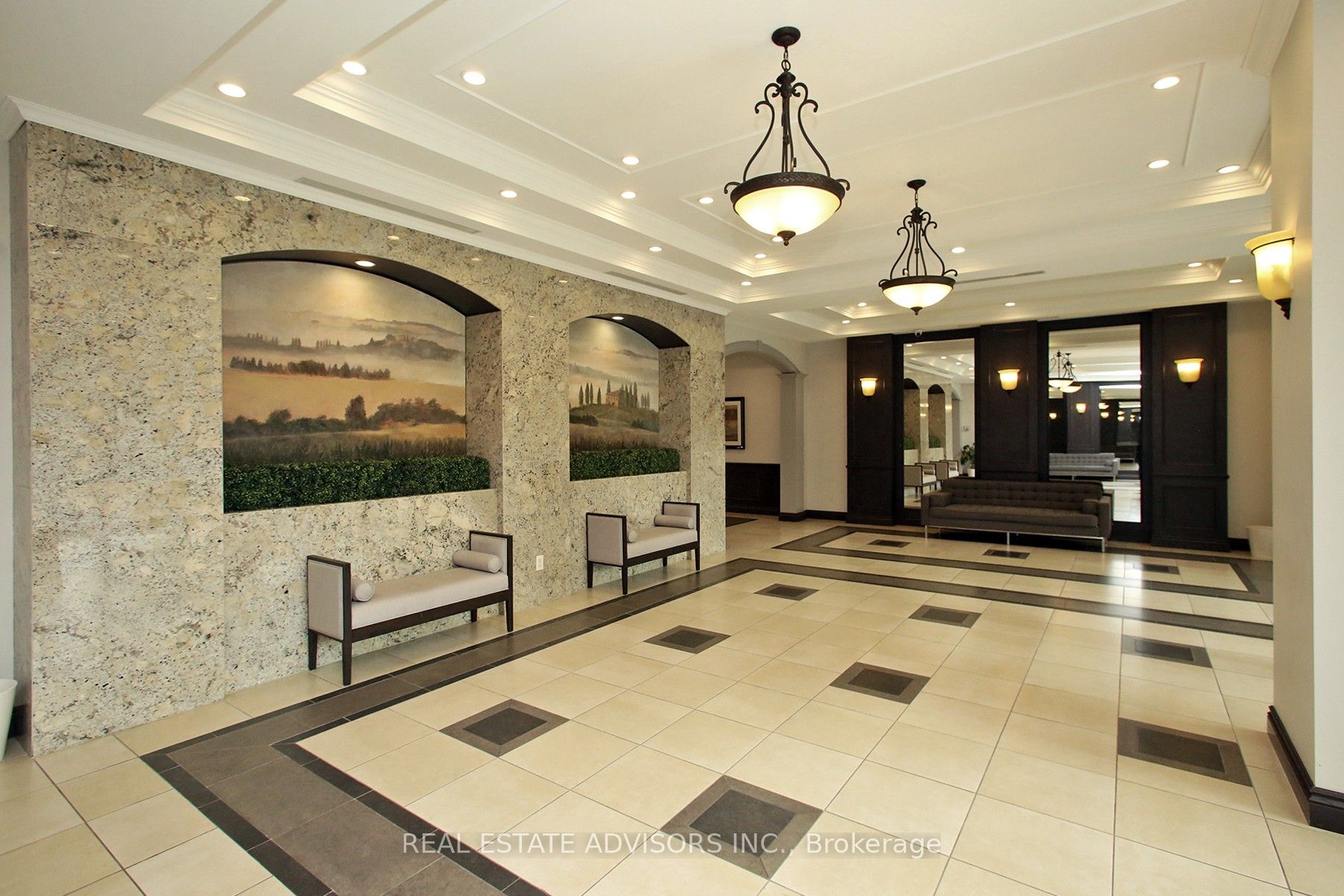 281 Woodbridge Avenue PH642