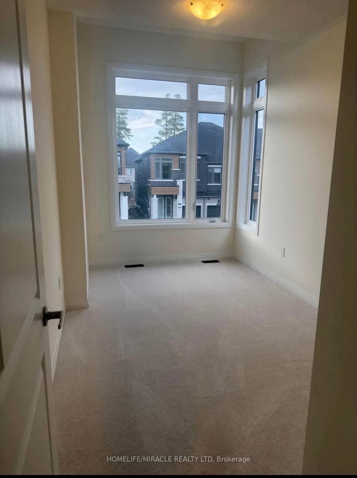 35 Rumi Court