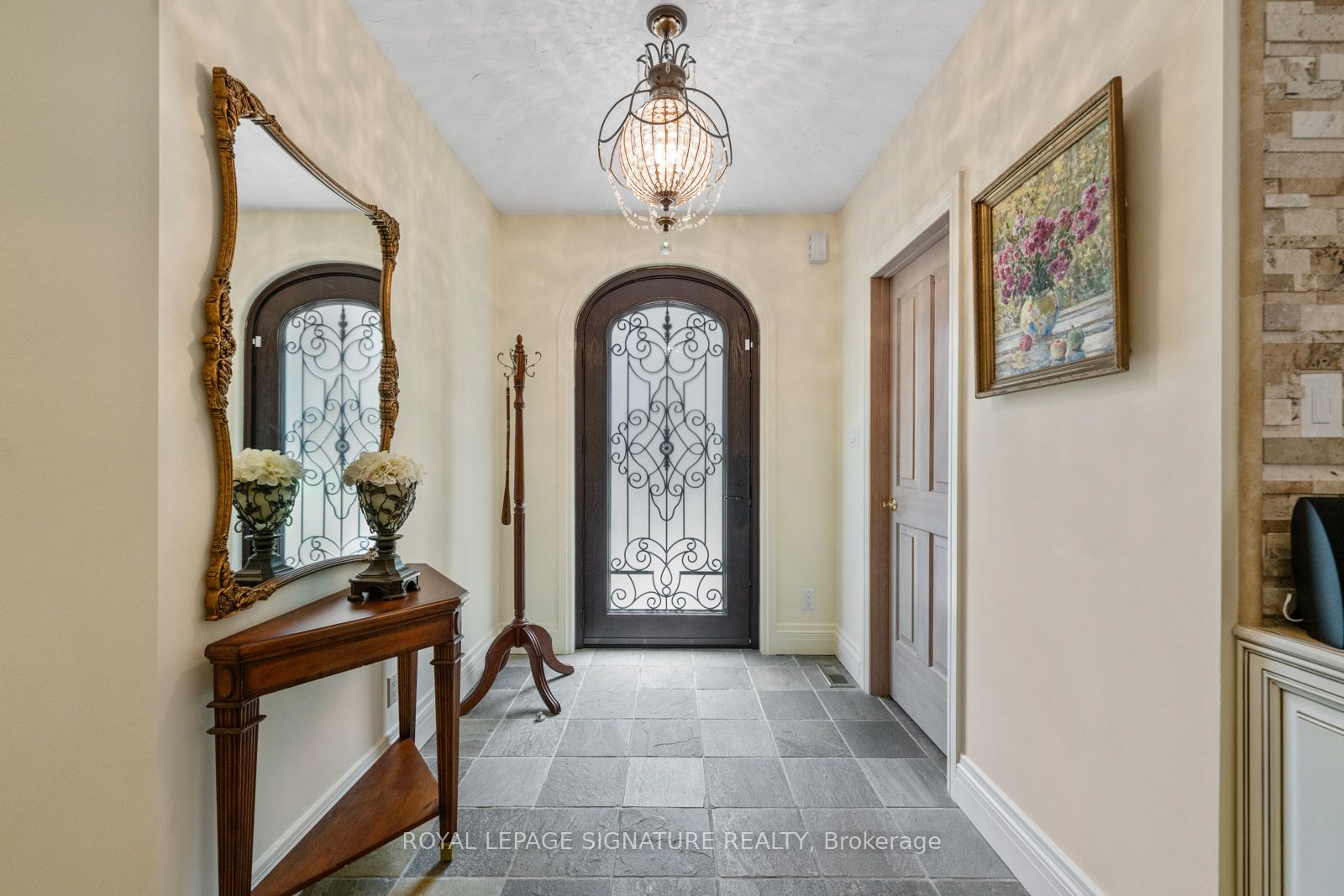 30 Kingswood Drive