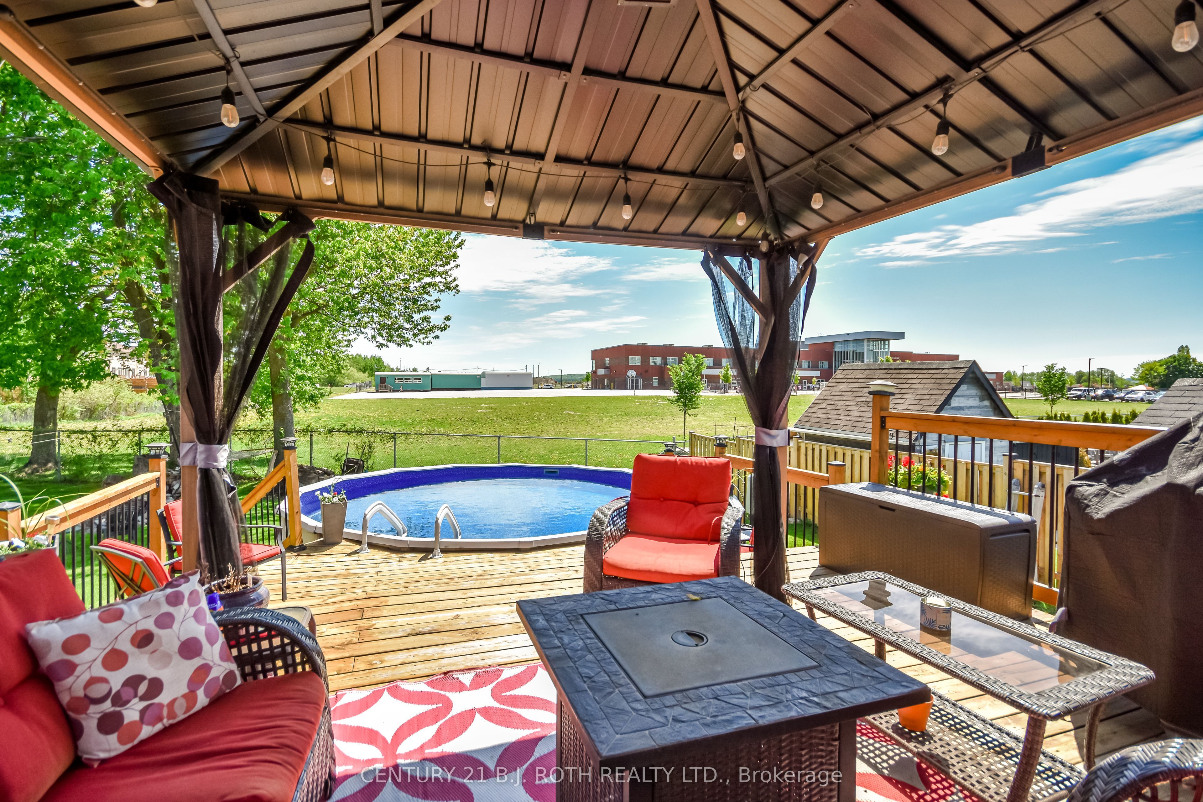 671 Simcoe Road